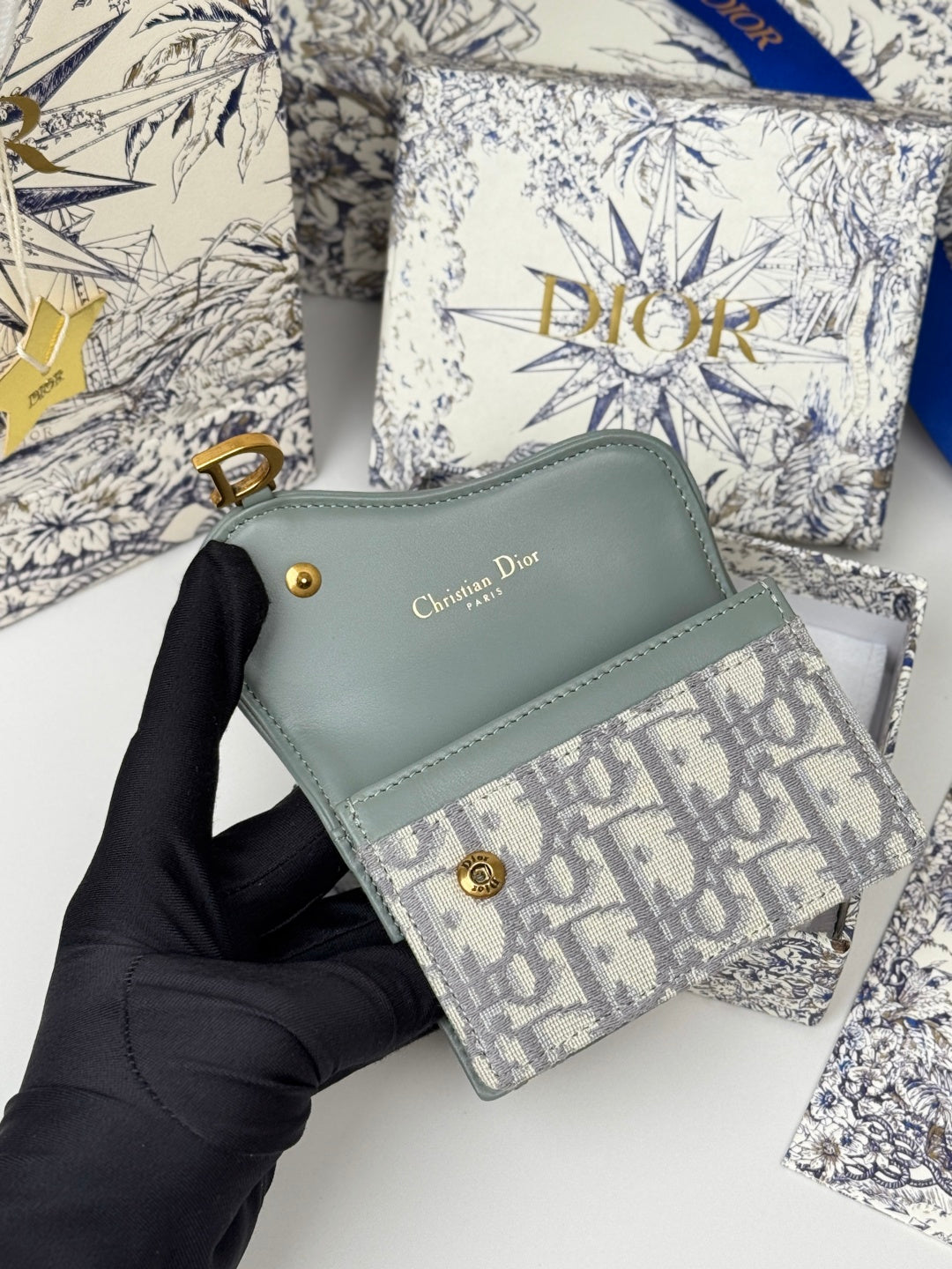 DIOR 25S SADDLE JASMINE GUSSET CARD HOLDER 10 IN GRAY OBLIQUE JACQUARD CANVAS