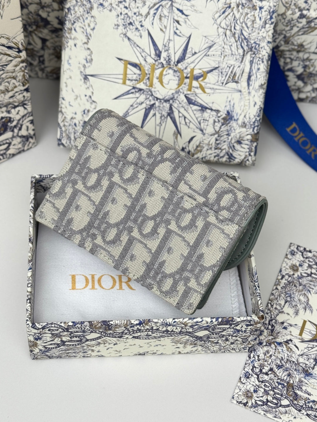 DIOR 25S SADDLE JASMINE GUSSET CARD HOLDER 10 IN GRAY OBLIQUE JACQUARD CANVAS
