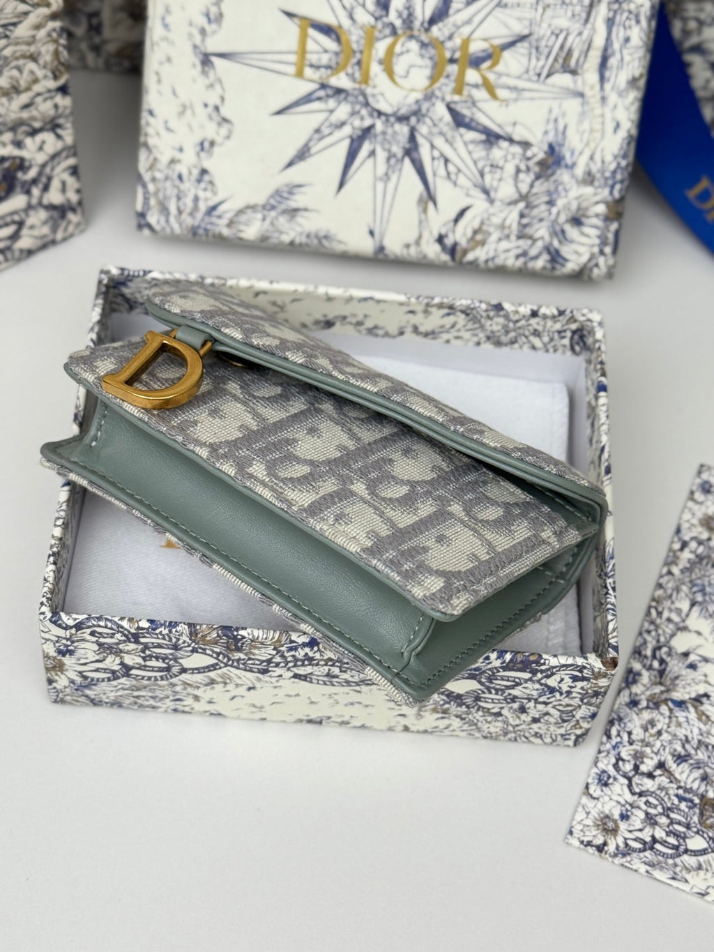 DIOR 25S SADDLE JASMINE GUSSET CARD HOLDER 10 IN GRAY OBLIQUE JACQUARD CANVAS