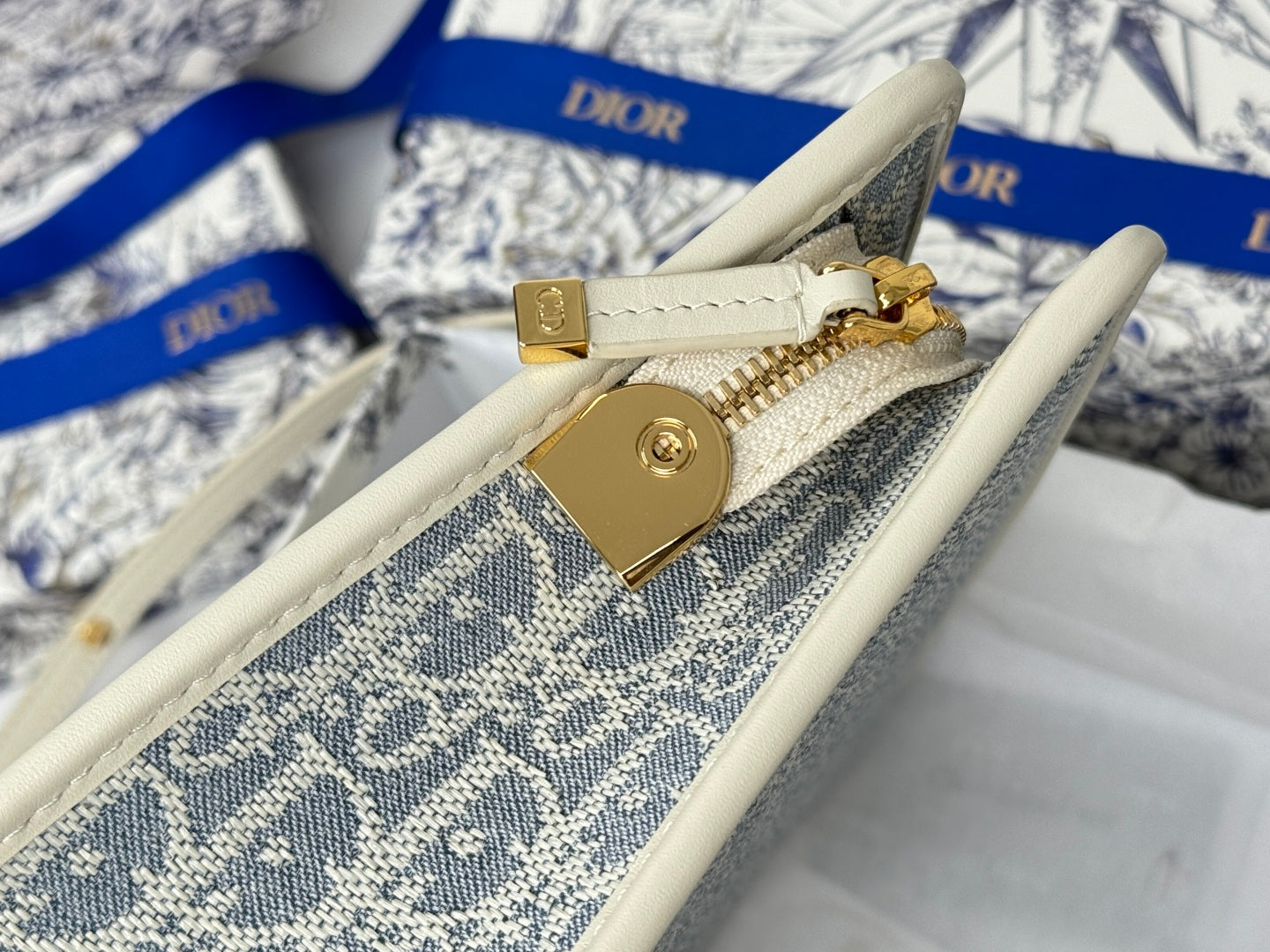 DIOR 25S 30 MONTAIGNE DEA POUCH LIGHT BLUE OBLIQUE JACQUARD 26 IN CANVAS