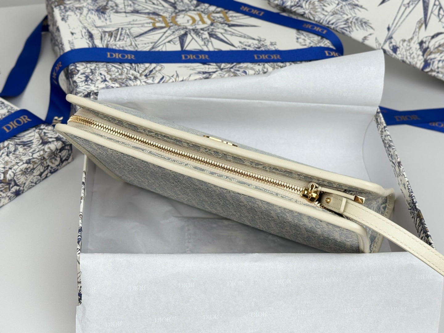 DIOR 25S 30 MONTAIGNE DEA POUCH LIGHT BLUE OBLIQUE JACQUARD 26 IN CANVAS