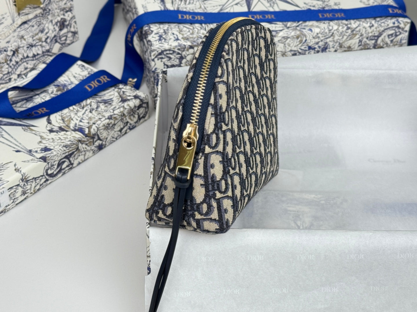 DIOR 25S 30 MONTAIGNE CLUTCH BAG 24 IN BLUE DIOR OBLIQUE JACQUARD