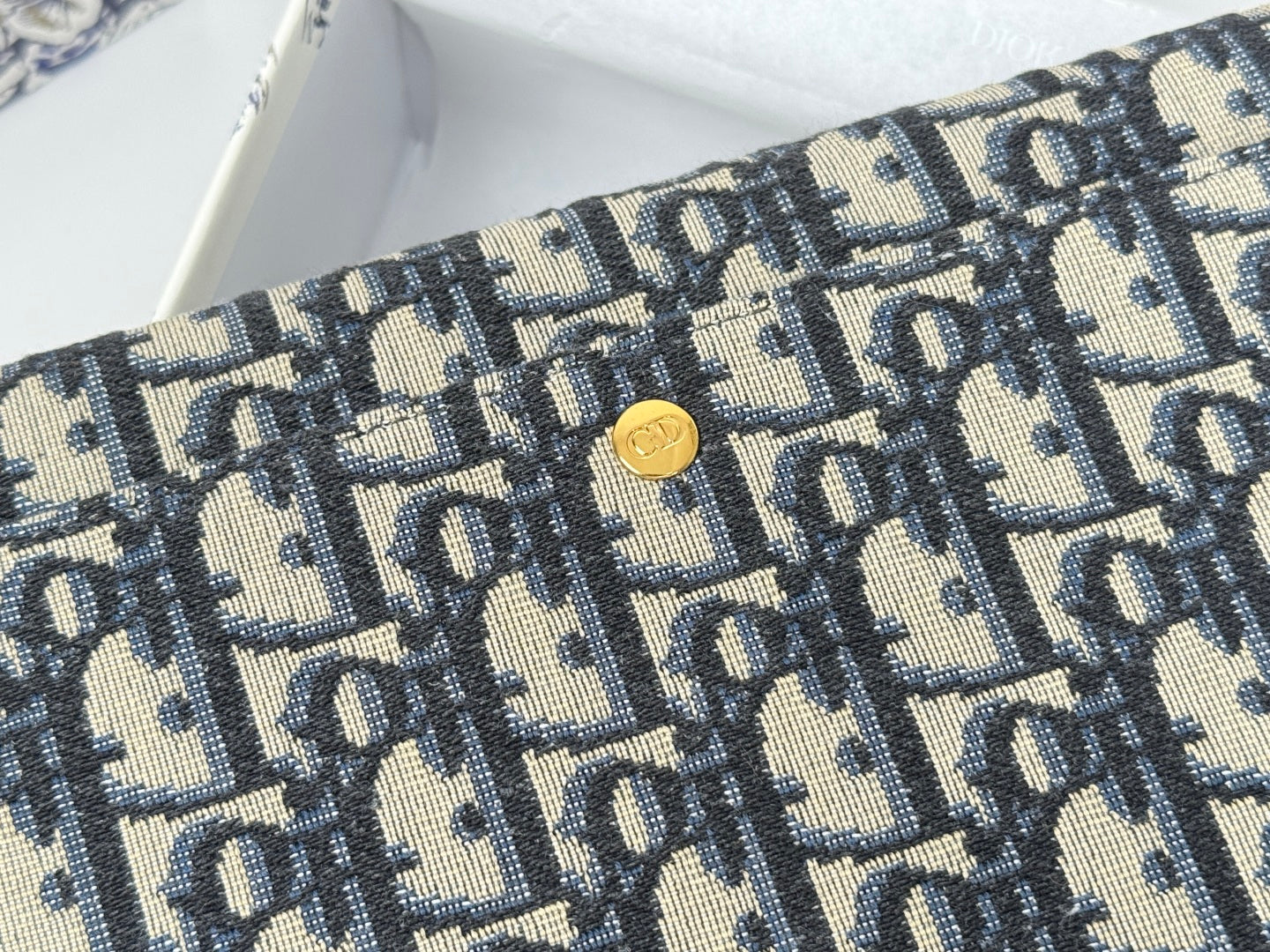 DIOR 25S 30 MONTAIGNE AVENUE POUCH WITH FLAP 30 IN BLUE DIOR OBLIQUE JACQUARD