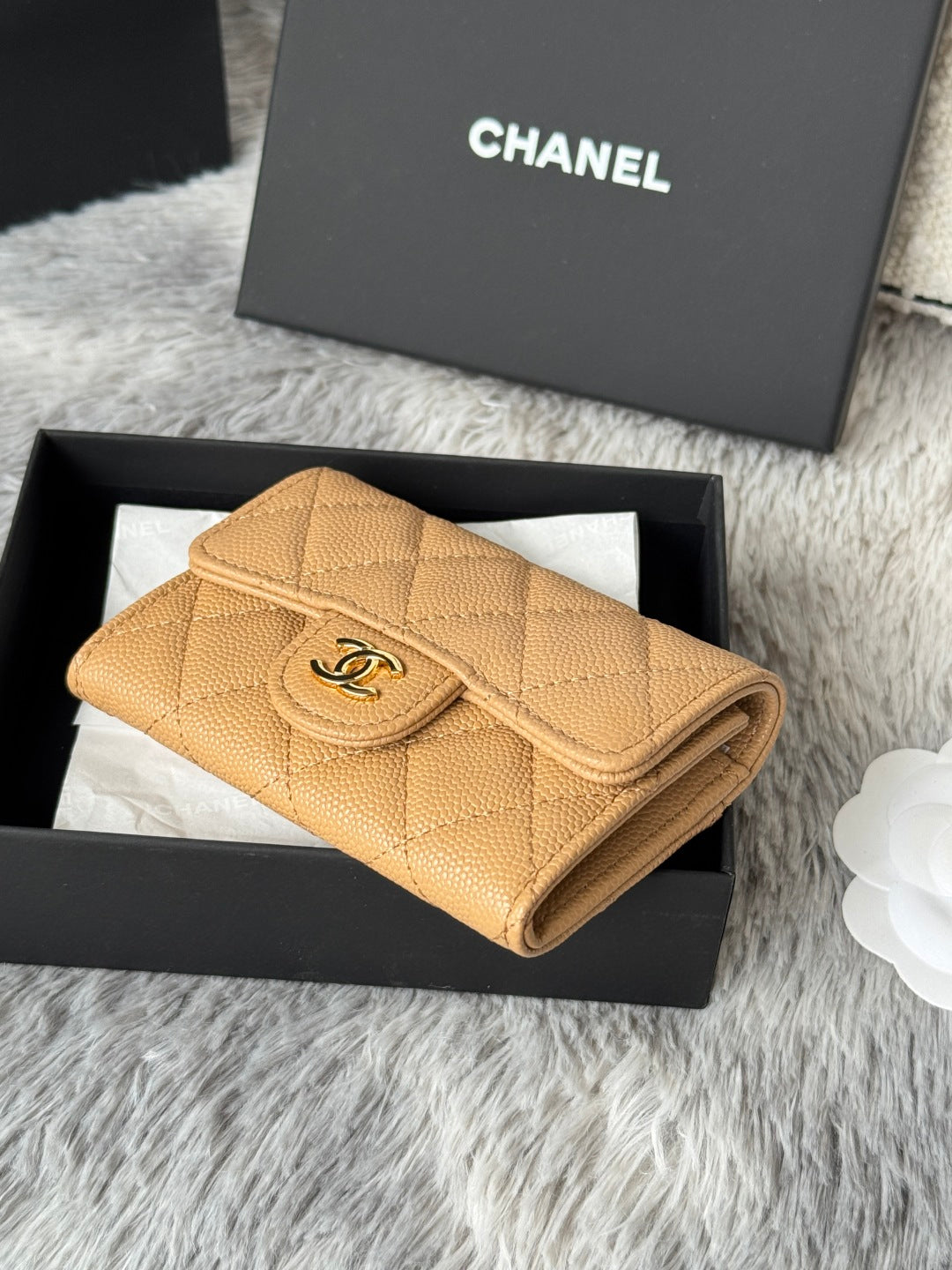 CHANEL 25S CLASSIC FLAP CARD HOLDER 11 IN GOLDEN CARAMEL CAVIAR GOLD HARDWARE