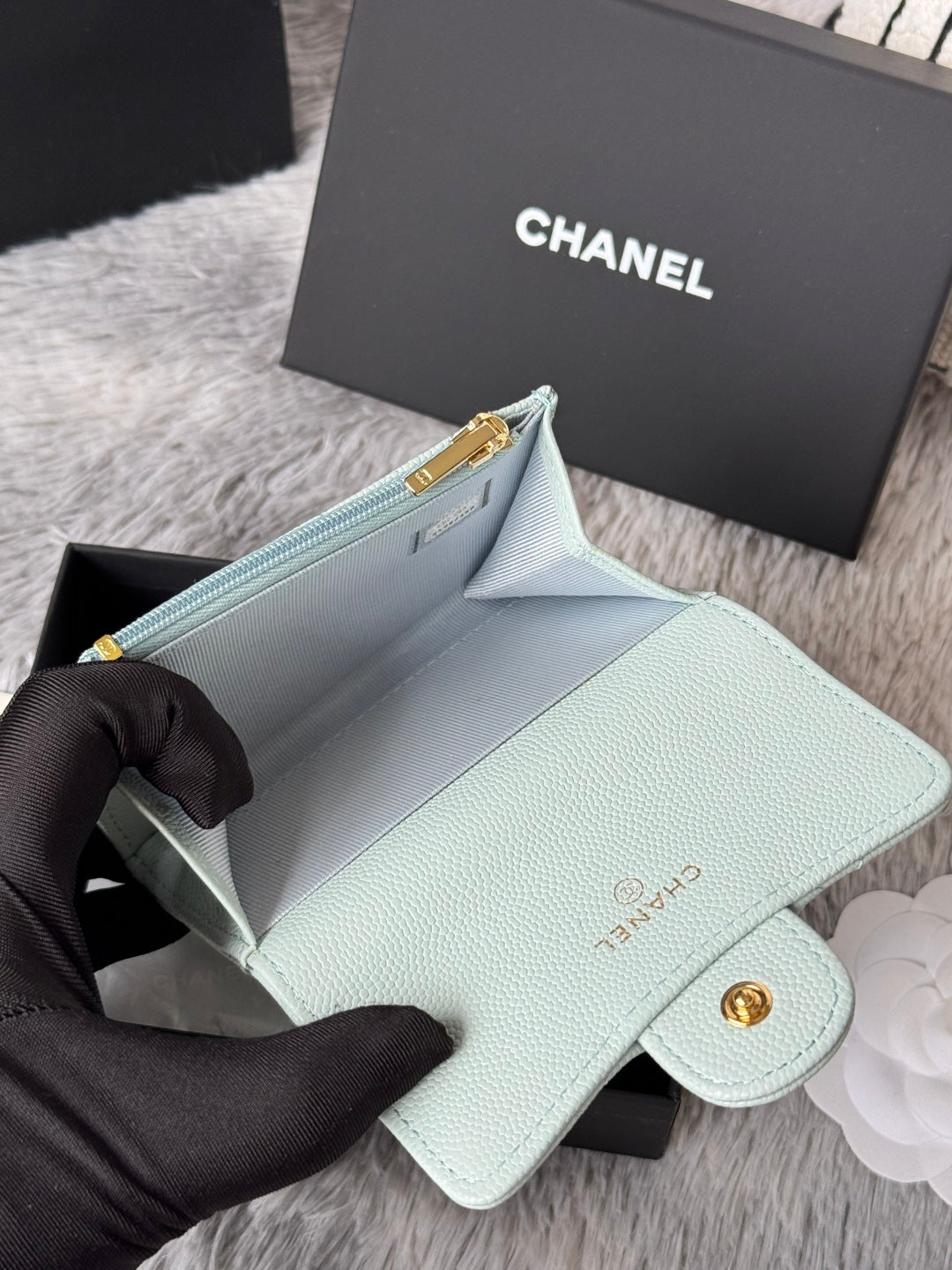 CHANEL 25S CLASSIC FLAP CARD HOLDER 11 IN SOFT MINT CAVIAR GOLD HARDWARE