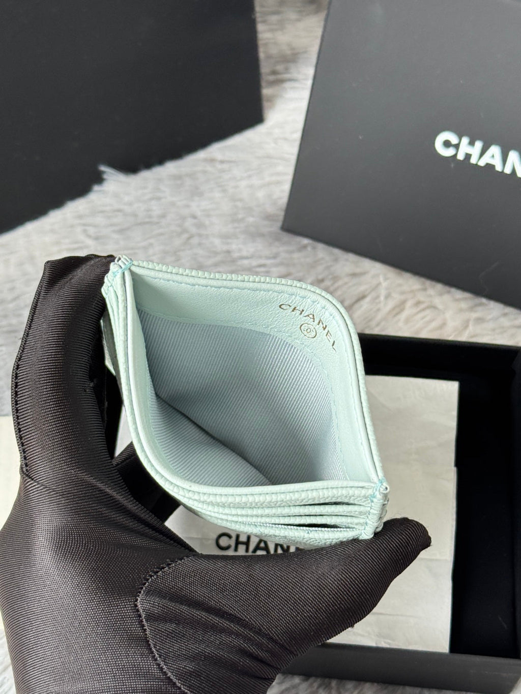 CHANEL 25S CARD HOLDER 11 IN SOFT MINT CAVIAR GOLD HARDWARE