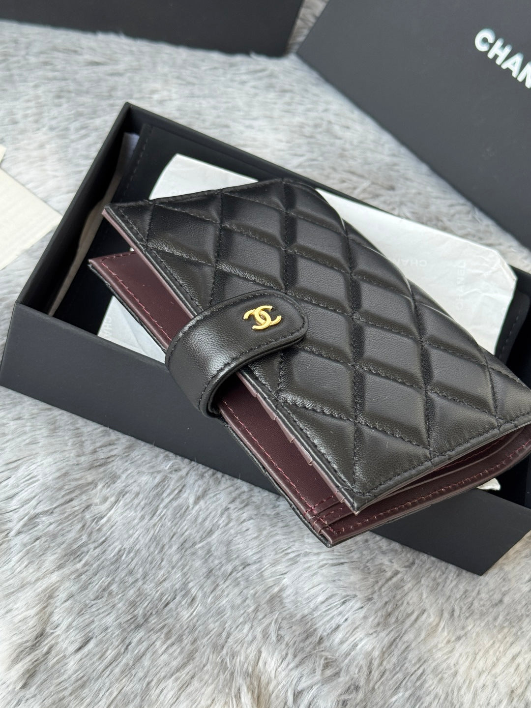 CHANEL 25S MULTI PURPOSE PASSPORT WALLET 15 IN BLACK LAMBSKIN GOLD HARDWARE