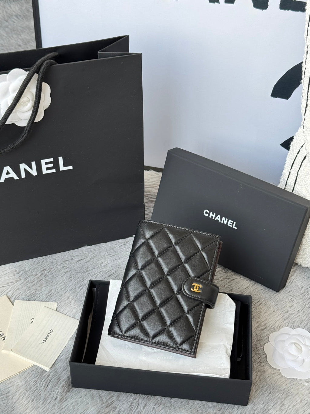 CHANEL 25S MULTI PURPOSE PASSPORT WALLET 15 IN BLACK LAMBSKIN GOLD HARDWARE