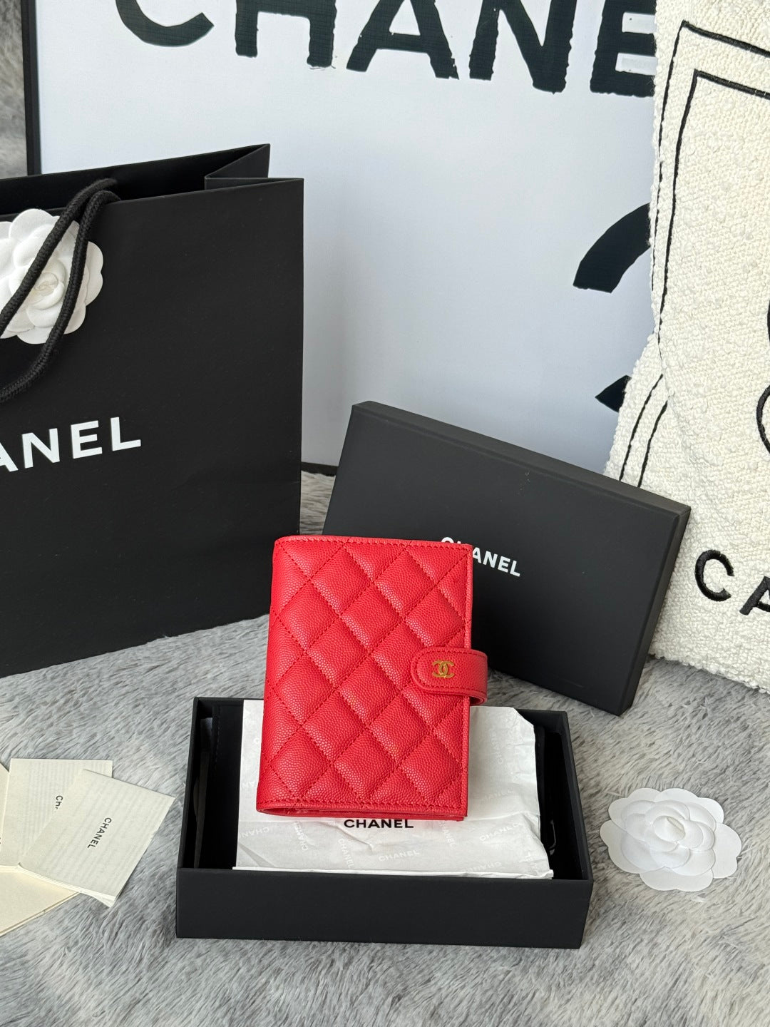 CHANEL 25S MULTI PURPOSE PASSPORT WALLET 15 IN VIVID RED CALFSKIN GOLD HARDWARE