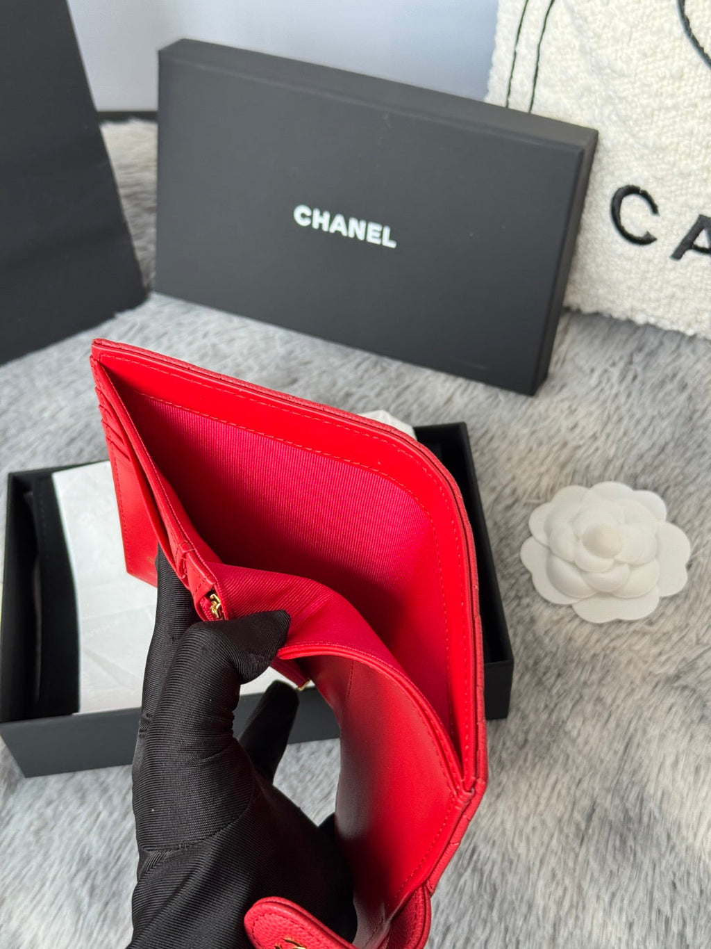 CHANEL 25S MULTI PURPOSE PASSPORT WALLET 15 IN VIVID RED CALFSKIN GOLD HARDWARE