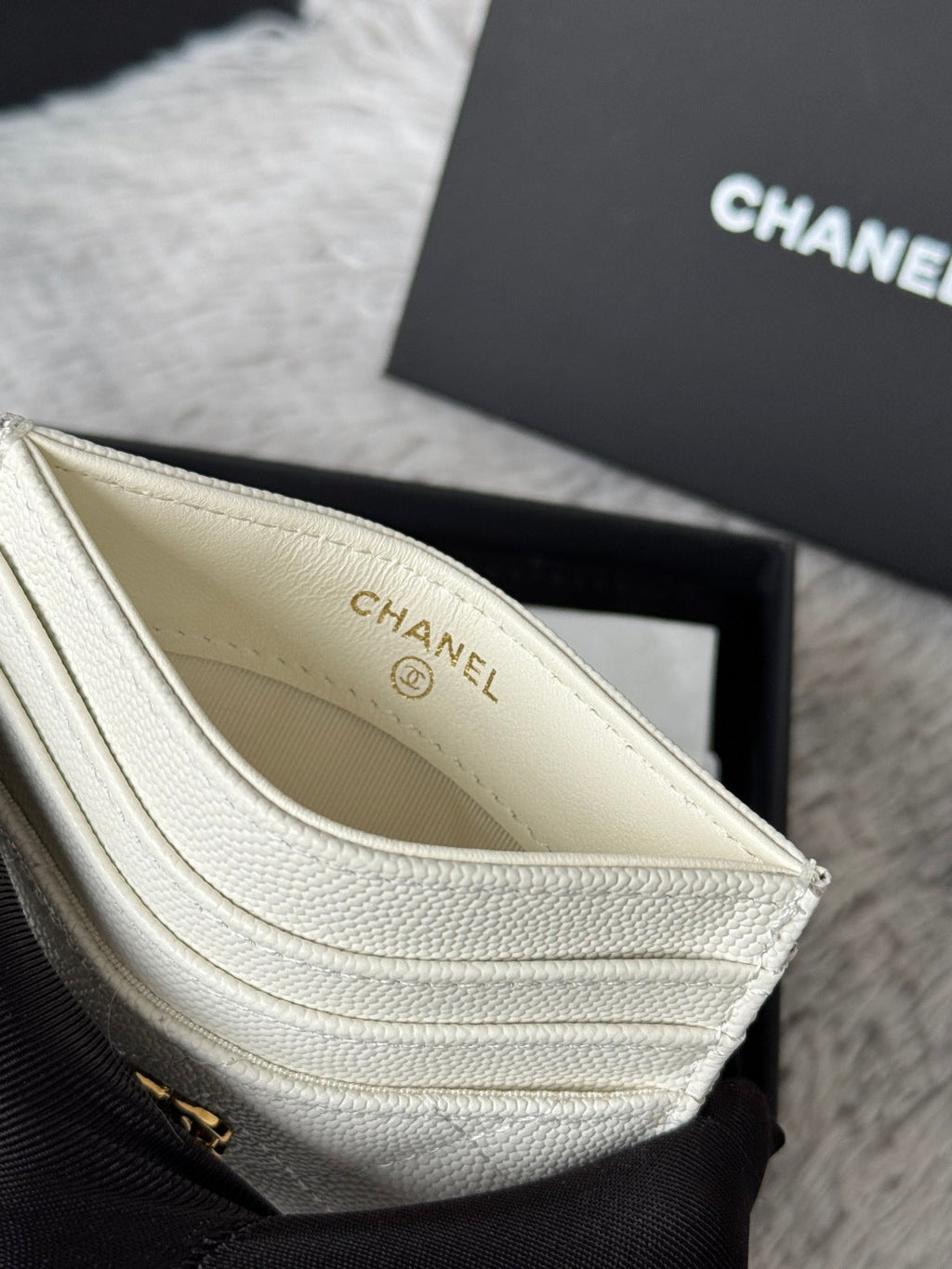 CHANEL 25S CARD HOLDER 11 IN IVORY CAVIAR GOLD HARDWARE