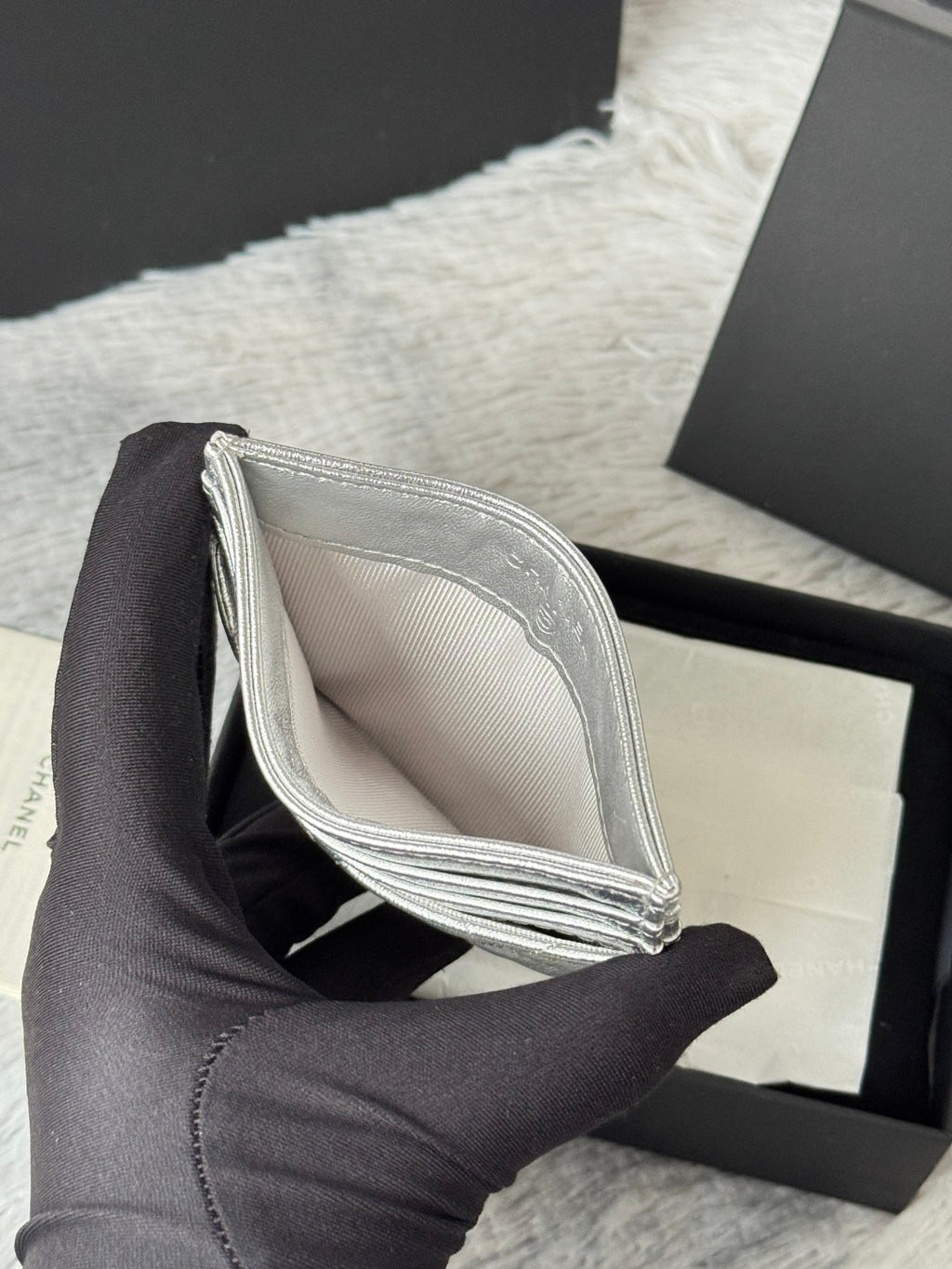 CHANEL 25S CARD HOLDER 11 IN SILVER LAMBSKIN GOLD HARDWARE