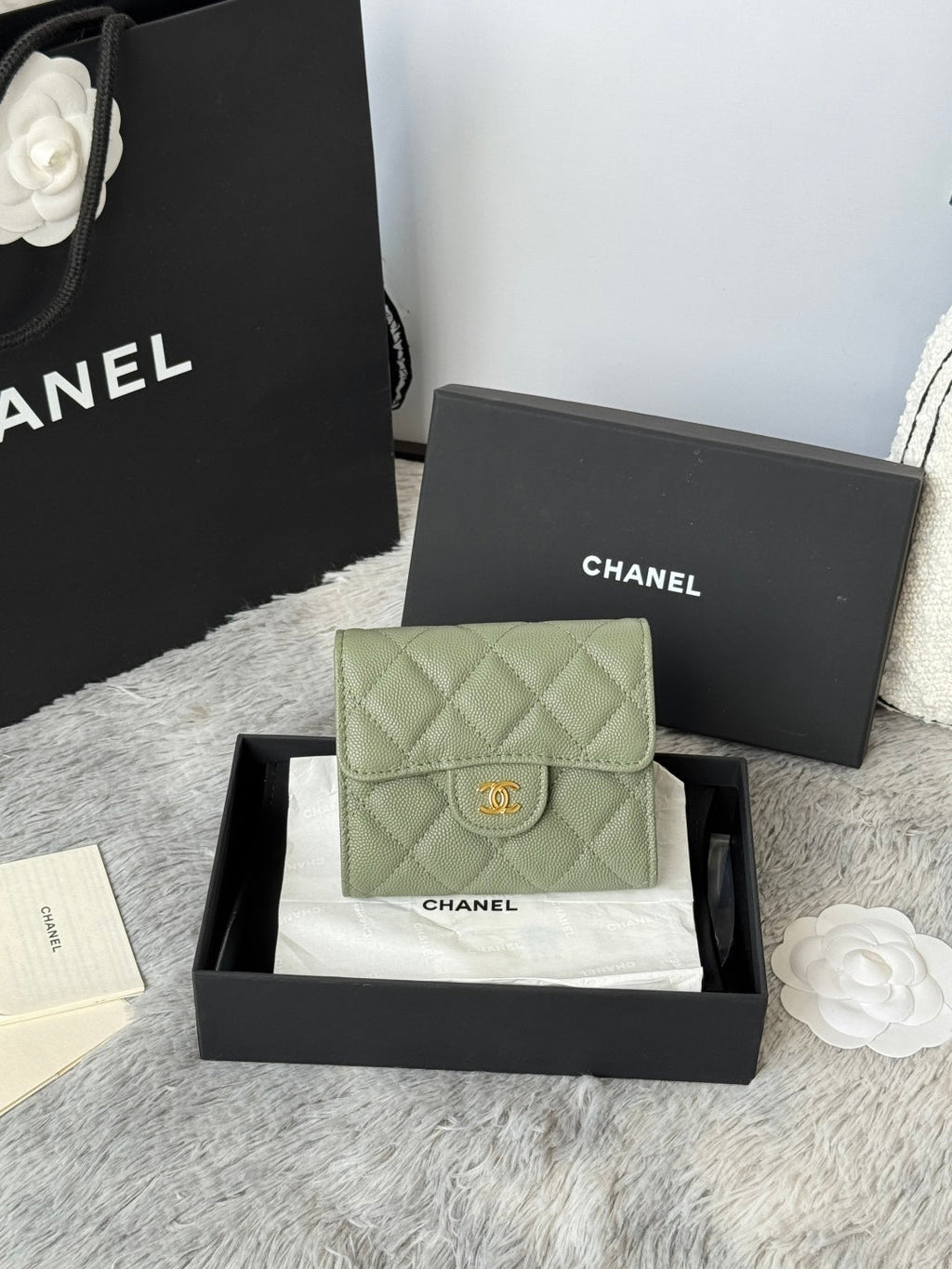 CHANEL 25S CF SMALL TRI FOLD WALLET 11 IN MOSS GREEN CAVIAR GOLD HARDWARE