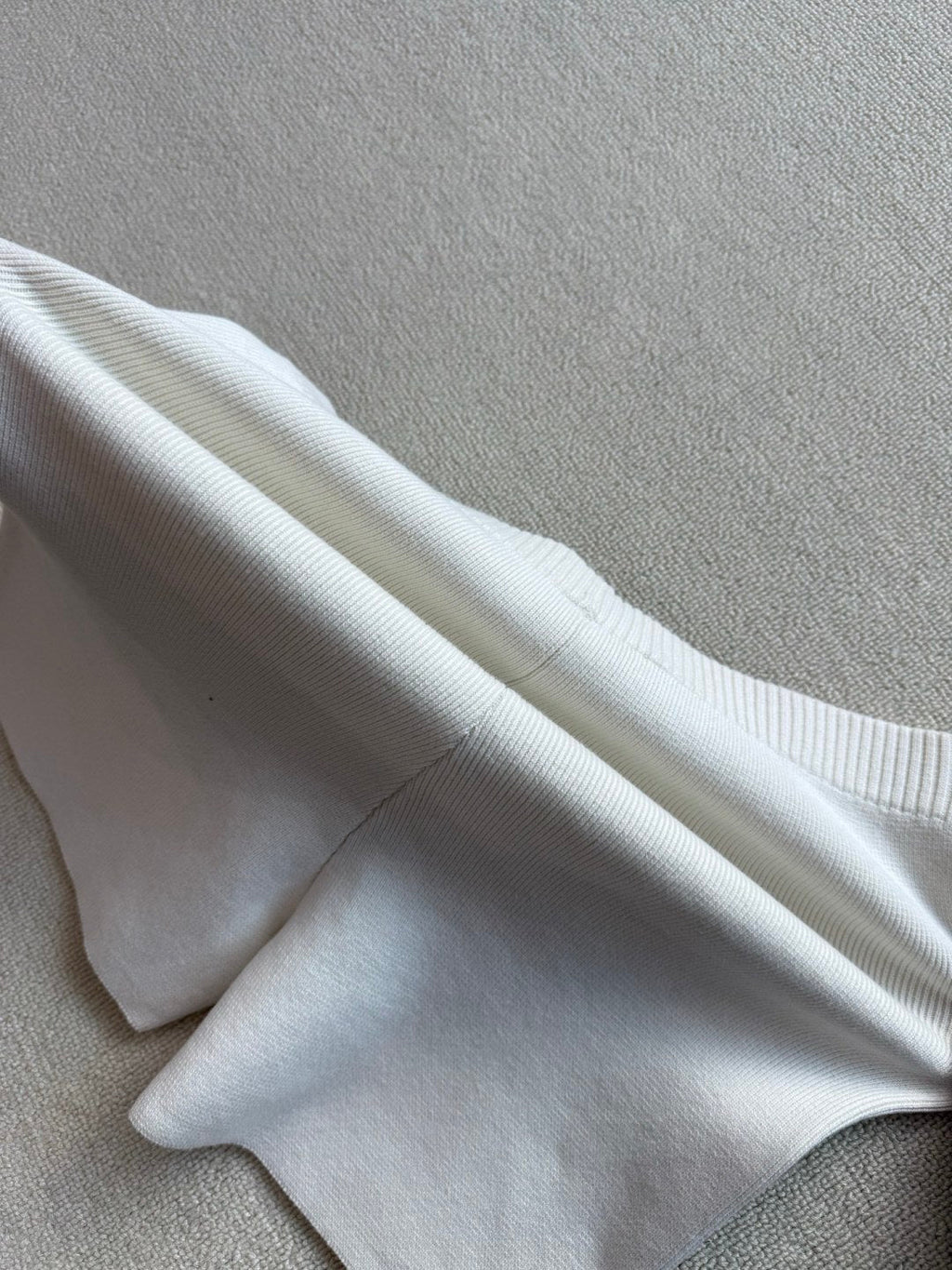 ALO SKINNY KNIT SHORTS STYLE 64