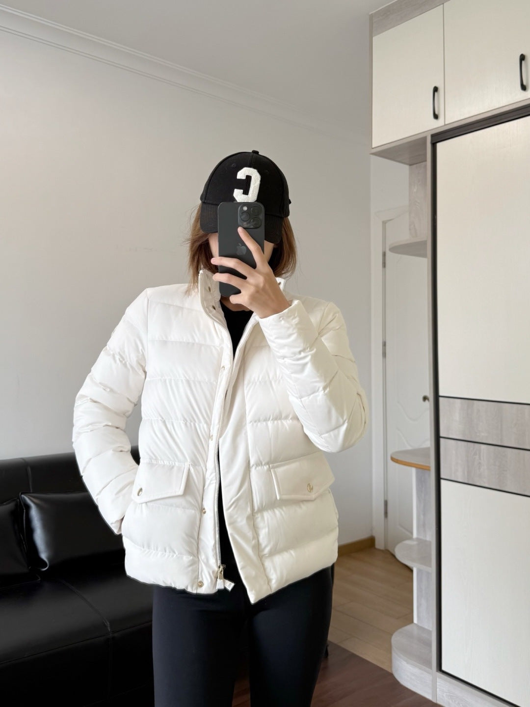 MONCLER 25S LIGHTWEIGHT STAND-COLLAR DOWN JACKET 221