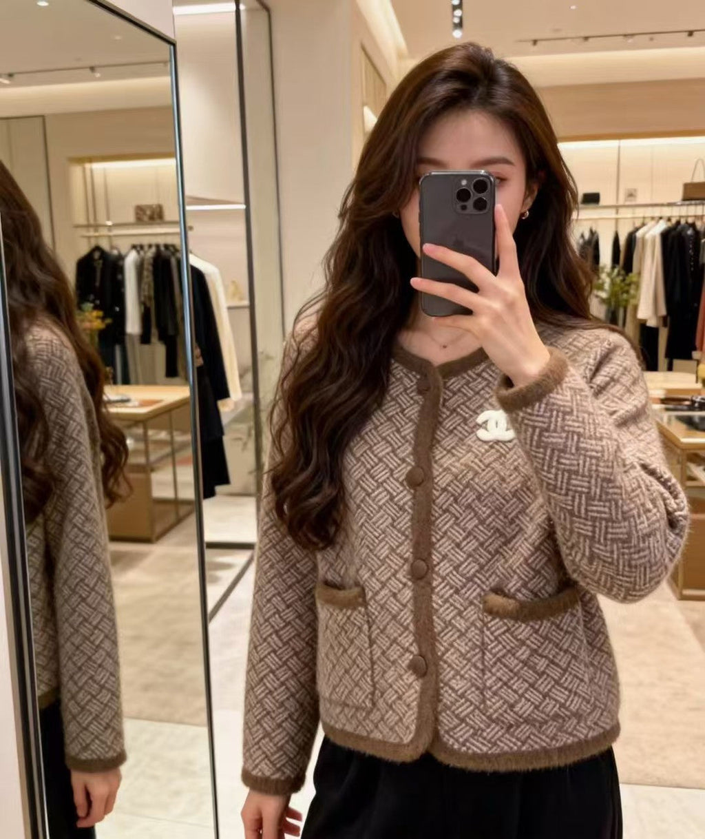 CHANEL 25S ROUND-NECK CARDIGAN 511