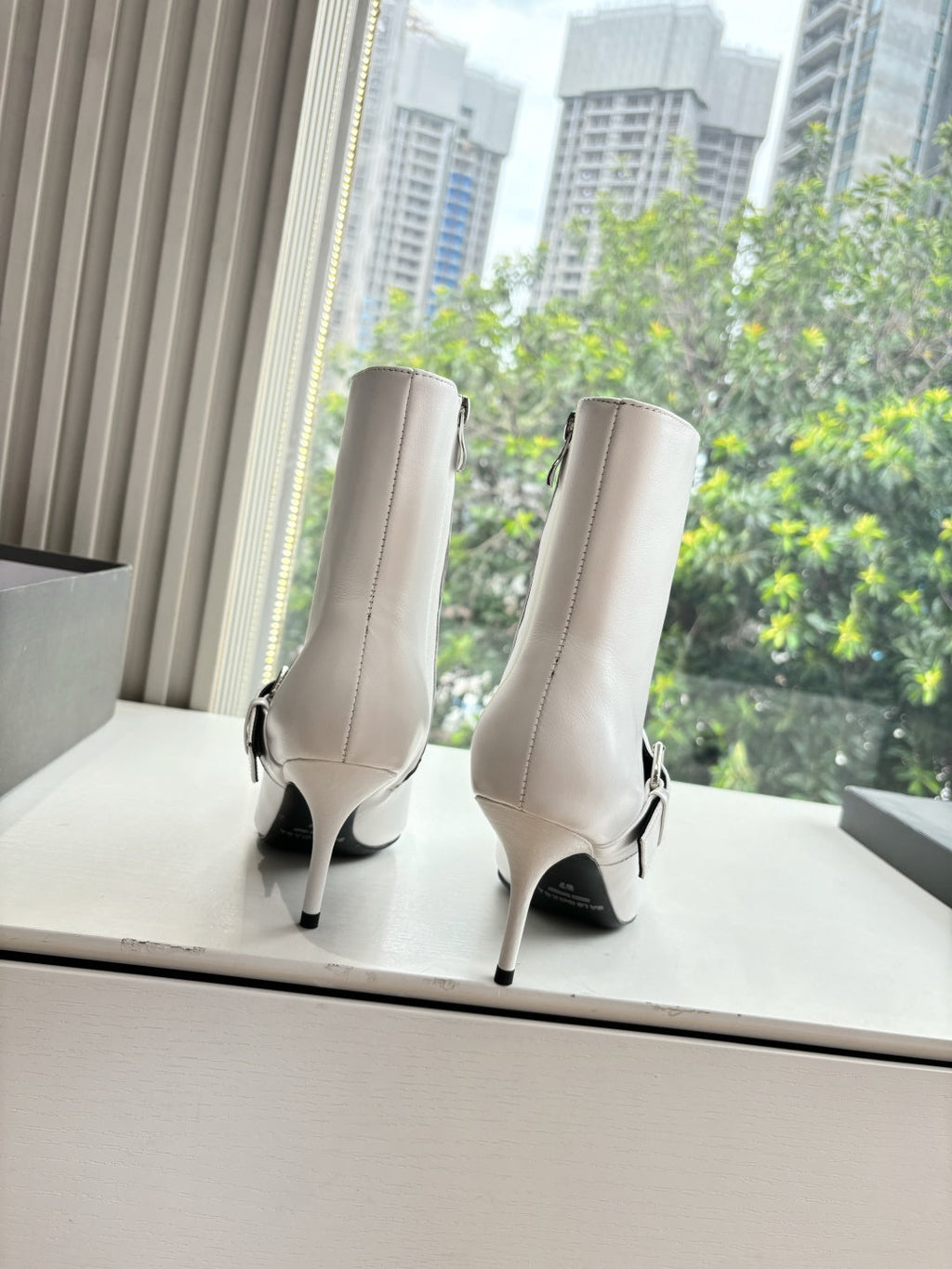 BALENCIAGA 25S ANKLE BOOTS WITH ZIPPER IN WHITE COW LEATHER SILVER HARDWARE