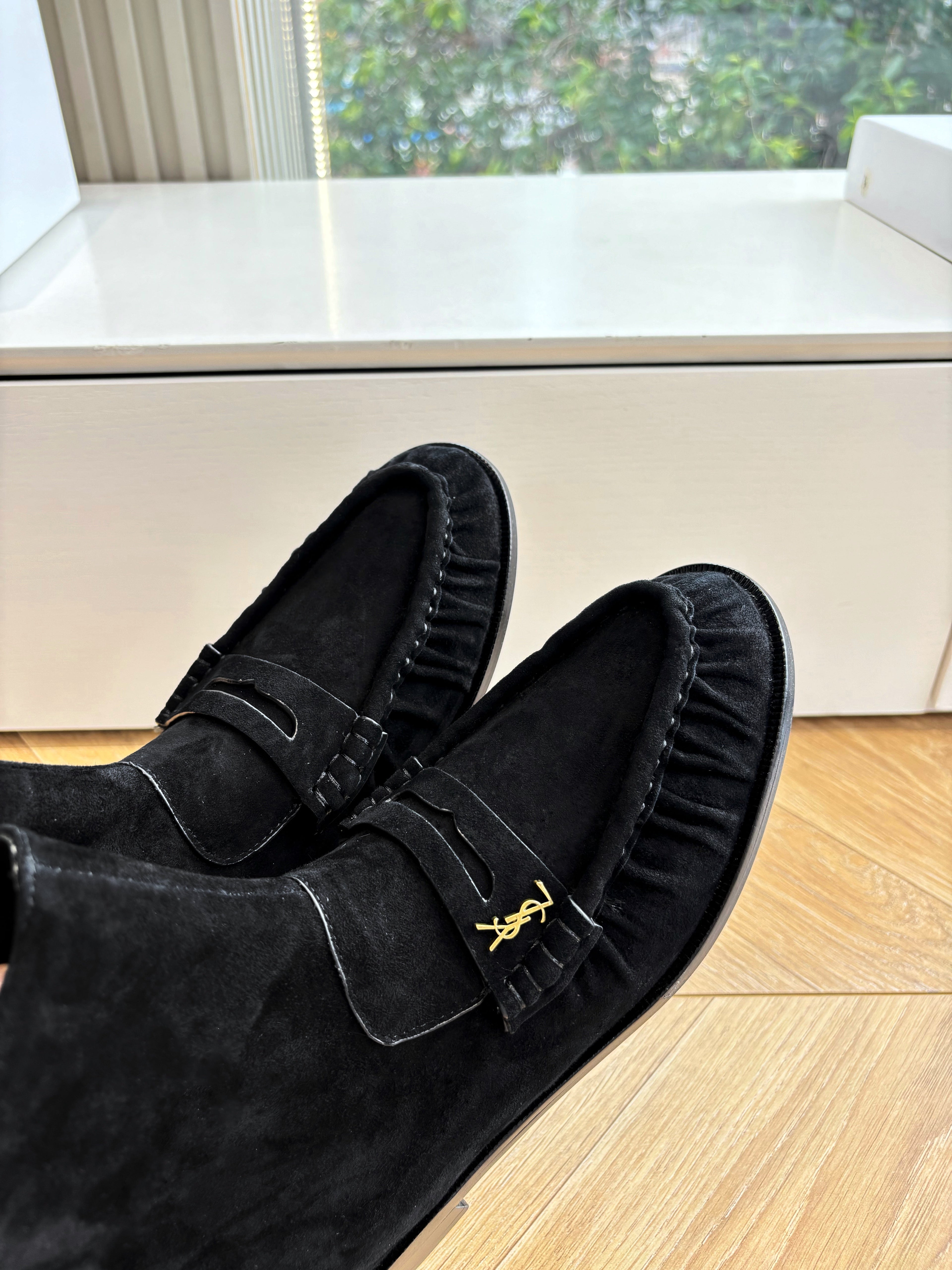YSL 25S ANKLE FLAT BOOTS IN BLACK SUEDE WITH SIDE ZIPPER