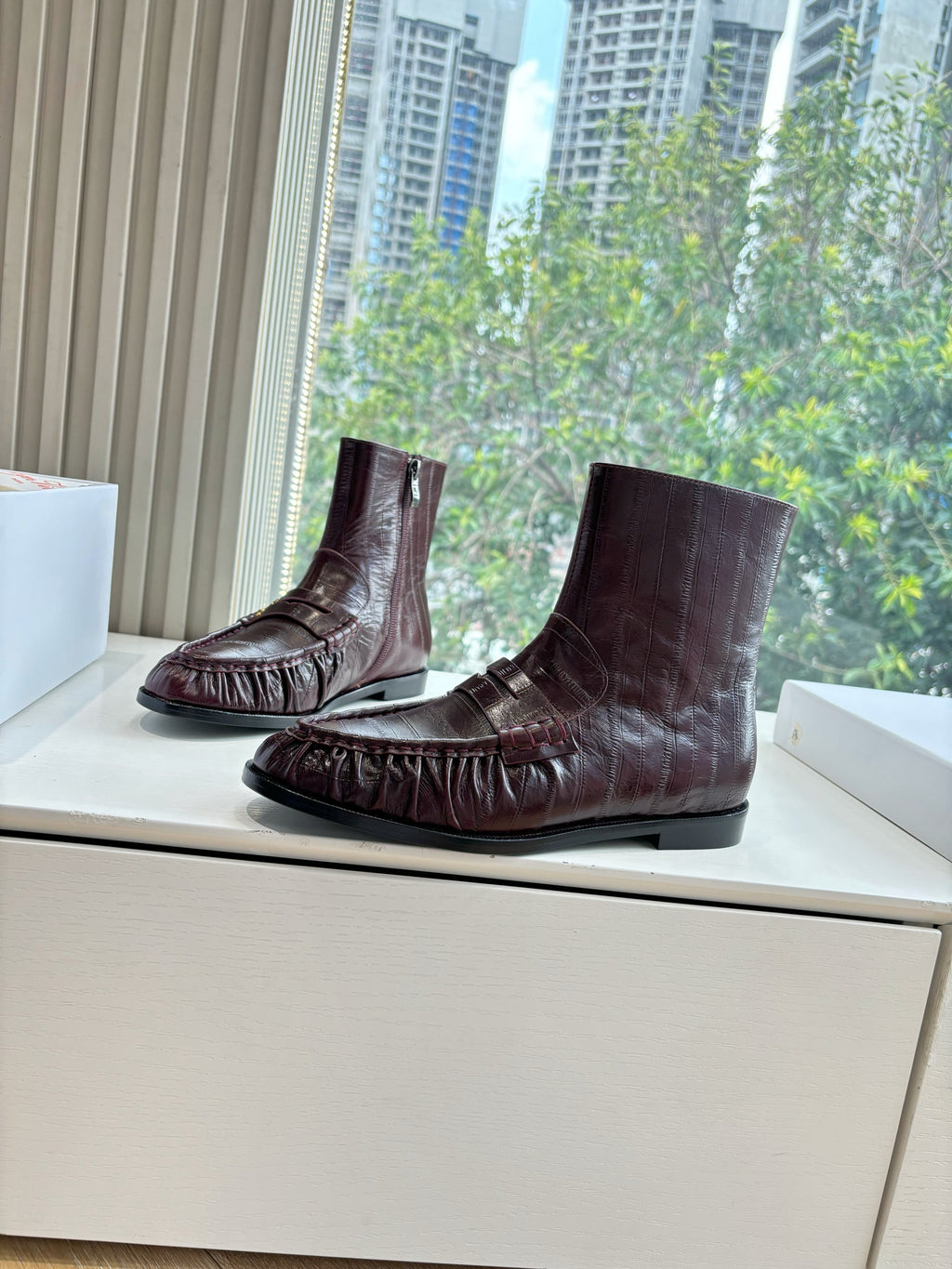 YSL 25S ANKLE FLAT BOOTS IN DEEP REDWOOD EMBOSSED LAMBSKIN WITH SIDE ZIPPER