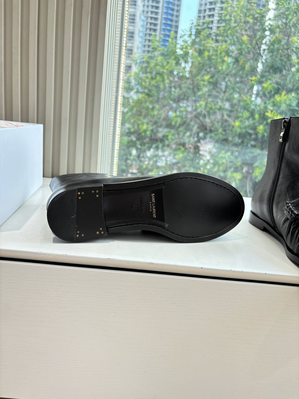 YSL 25S ANKLE FLAT BOOTS IN BLACK LAMBSKIN WITH SIDE ZIPPER