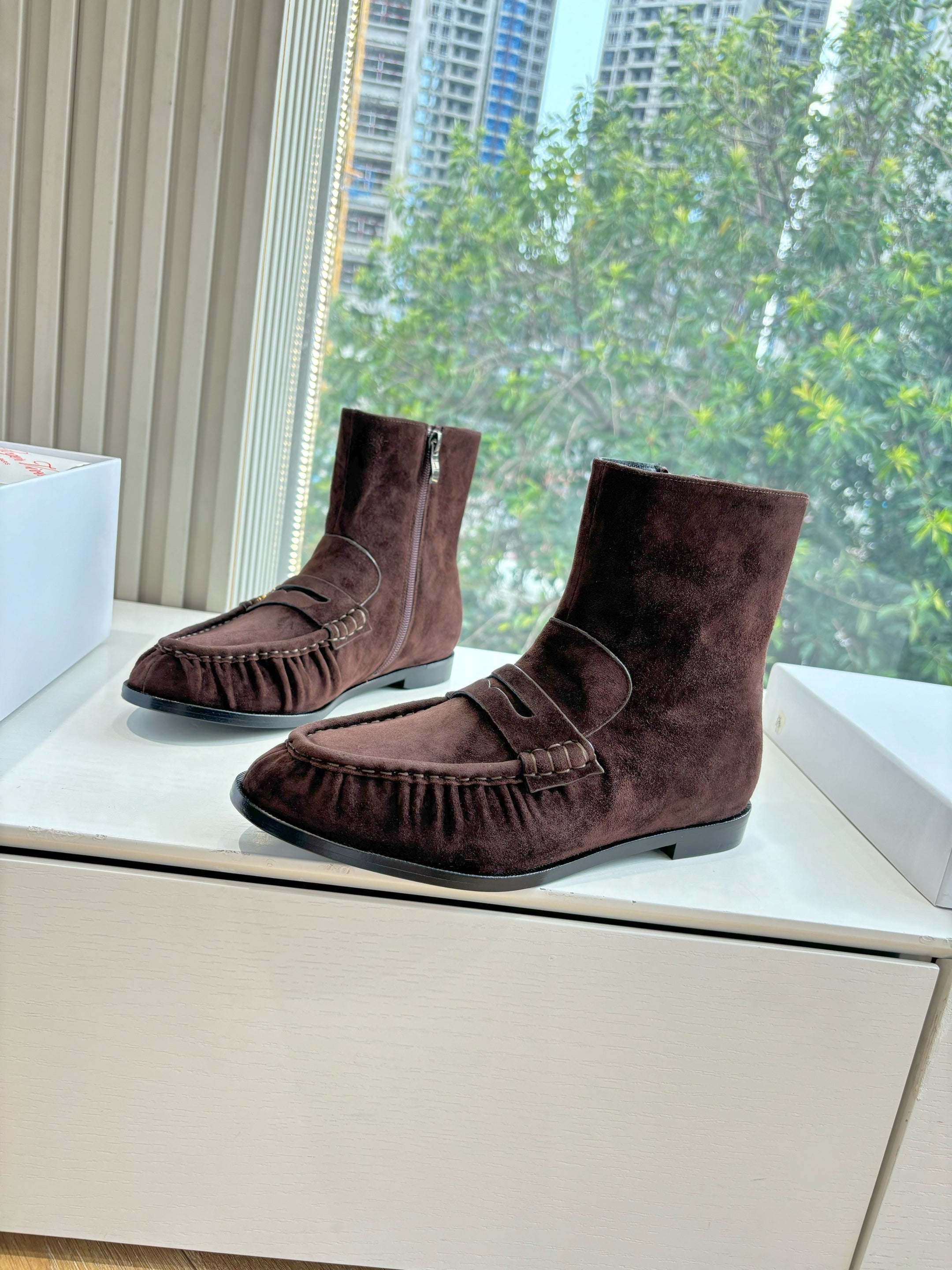 YSL 25S ANKLE FLAT BOOTS IN DARK CHOCOLATE BROWN SUEDE WITH SIDE ZIPPER