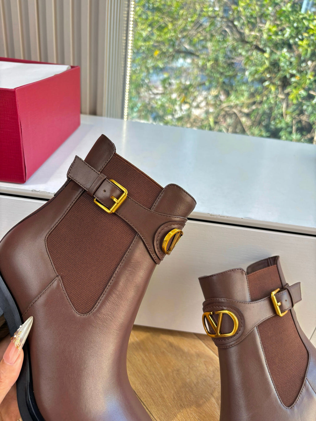 VALENTINO 25S SIGNATURE LOGO BOOTS 60 MM IN BROWN CALFSKIN WITH GOLD HARDWARE