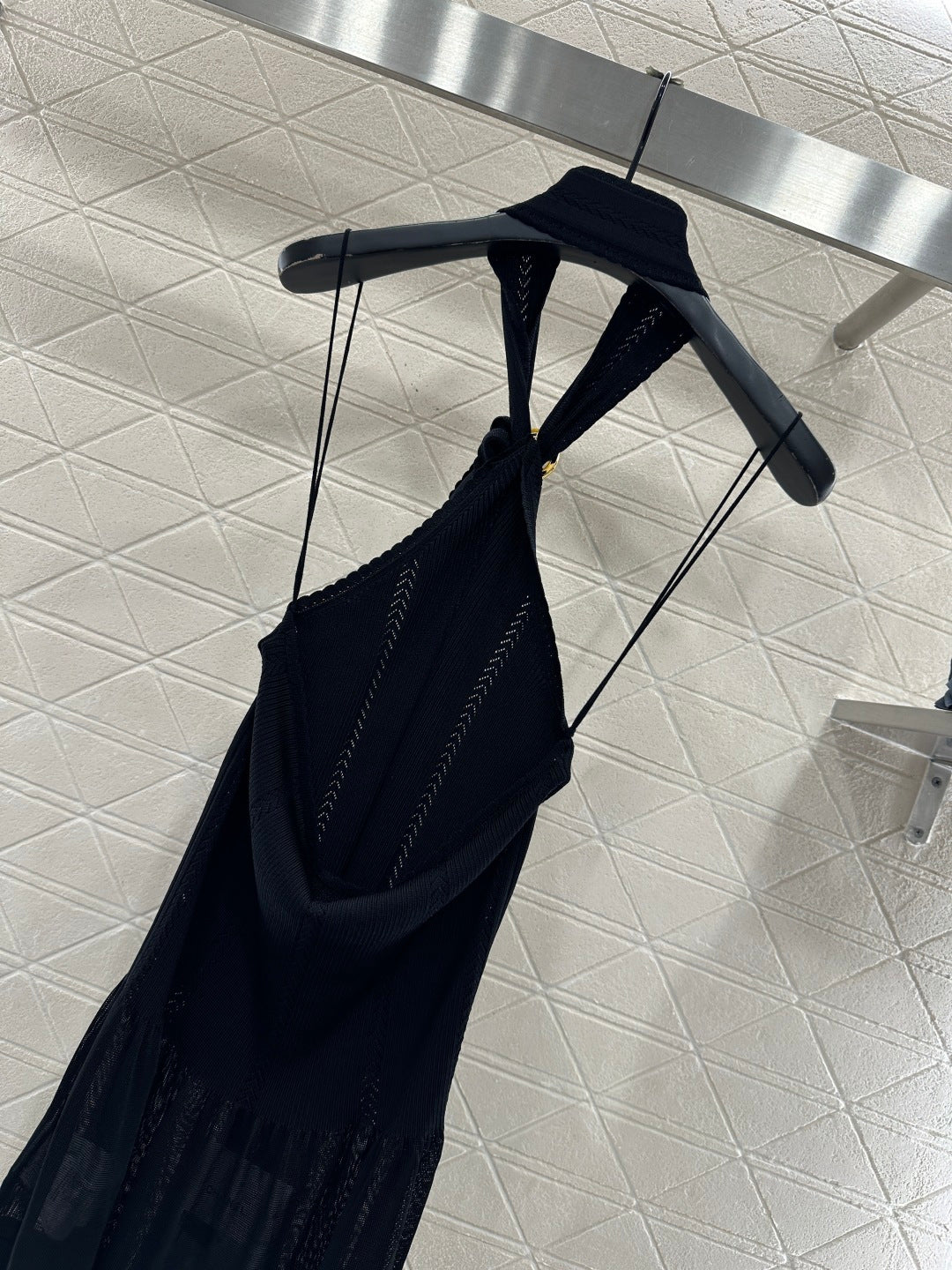 CHANEL 25S KNITTED HALTER TANK TOP 603