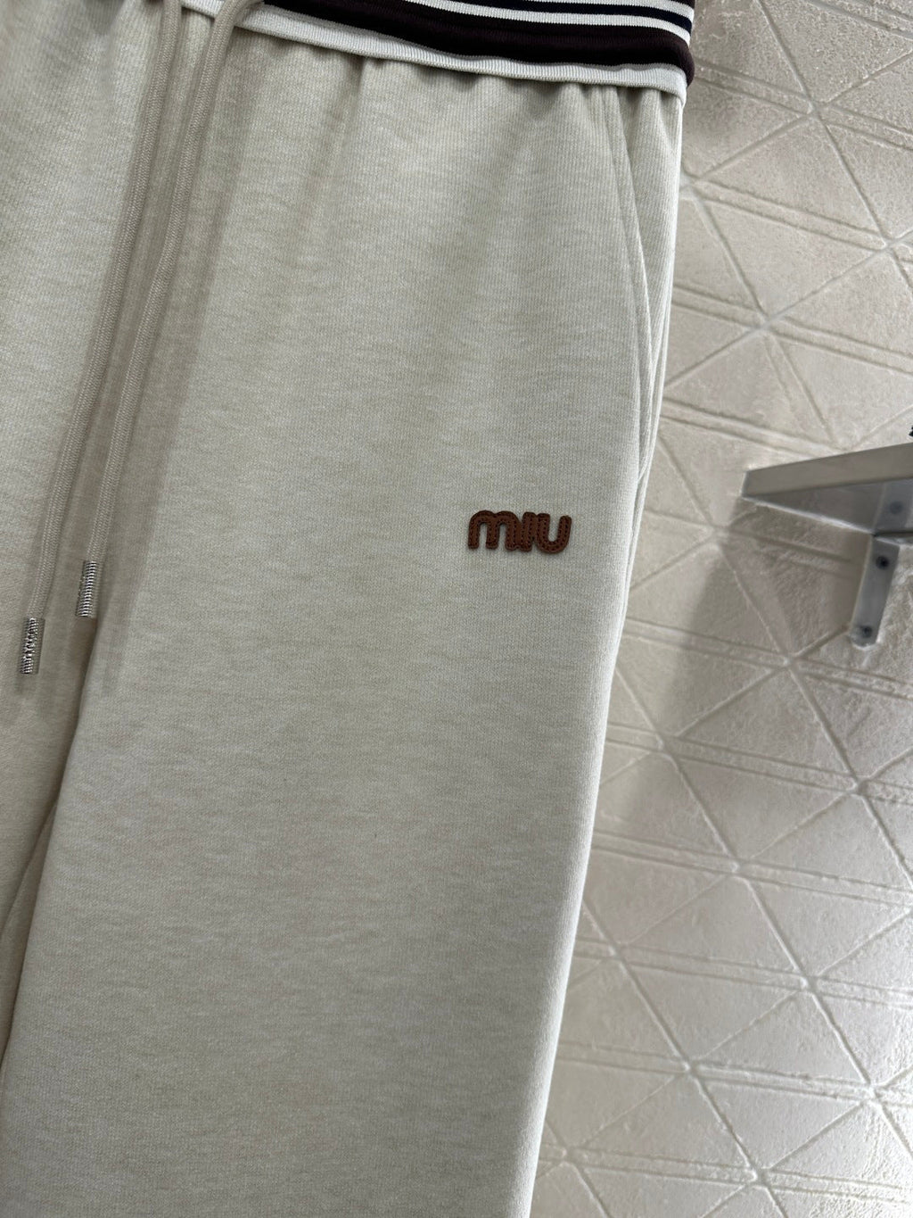 MIUMIU PANTS STYLE 767