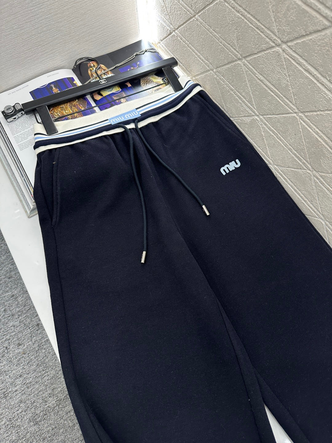 MIUMIU PANTS STYLE 768