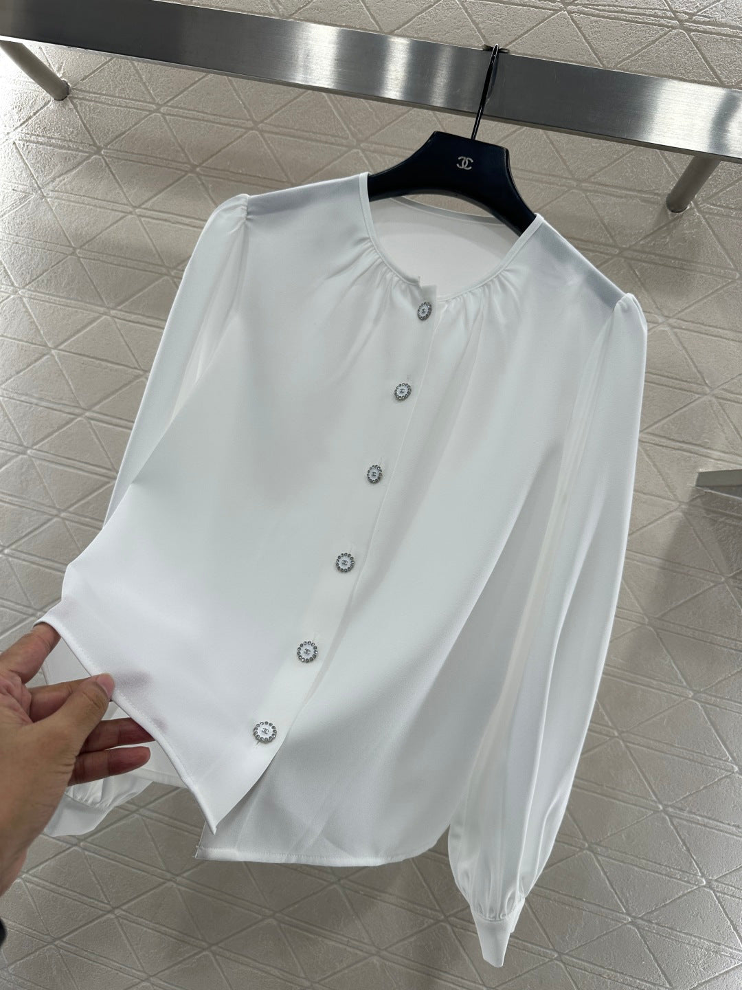 CHANEL 25S ROUND-NECK SHIRT 602