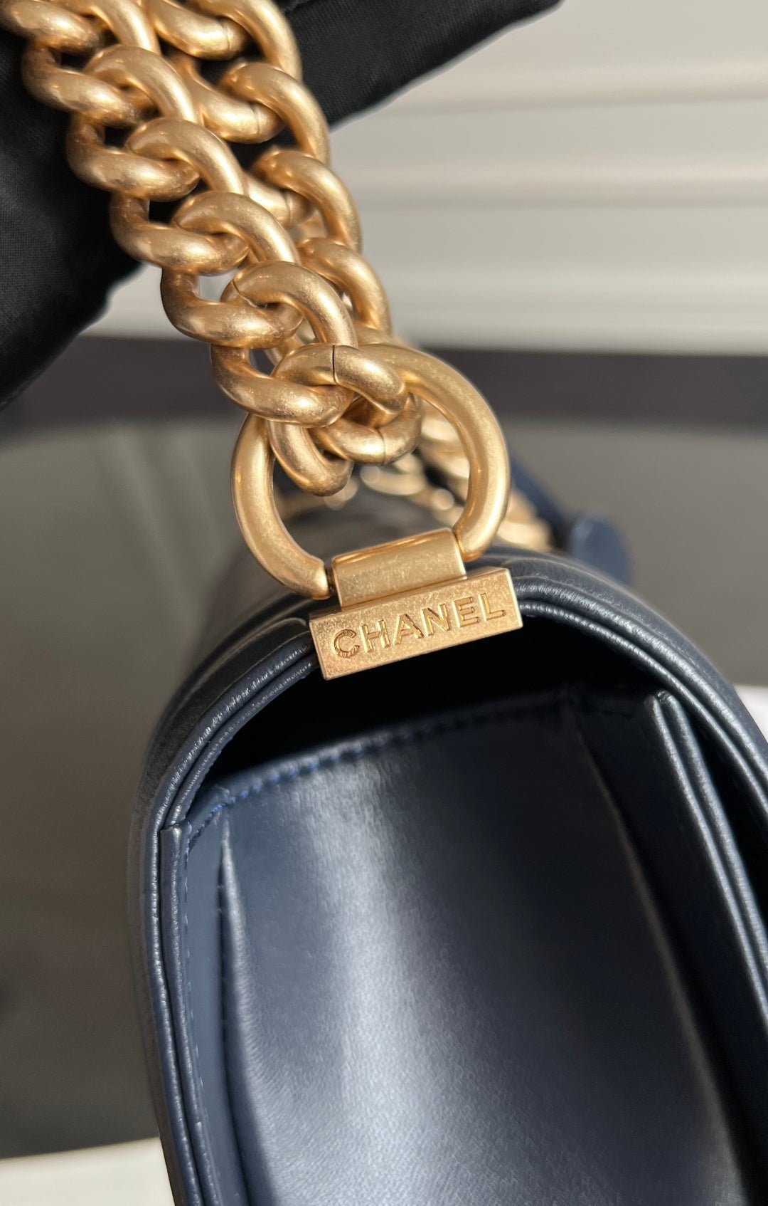 CHANEL 25S BOY BAG 25 IN DARK NAVY BLUE LAMBSKIN
