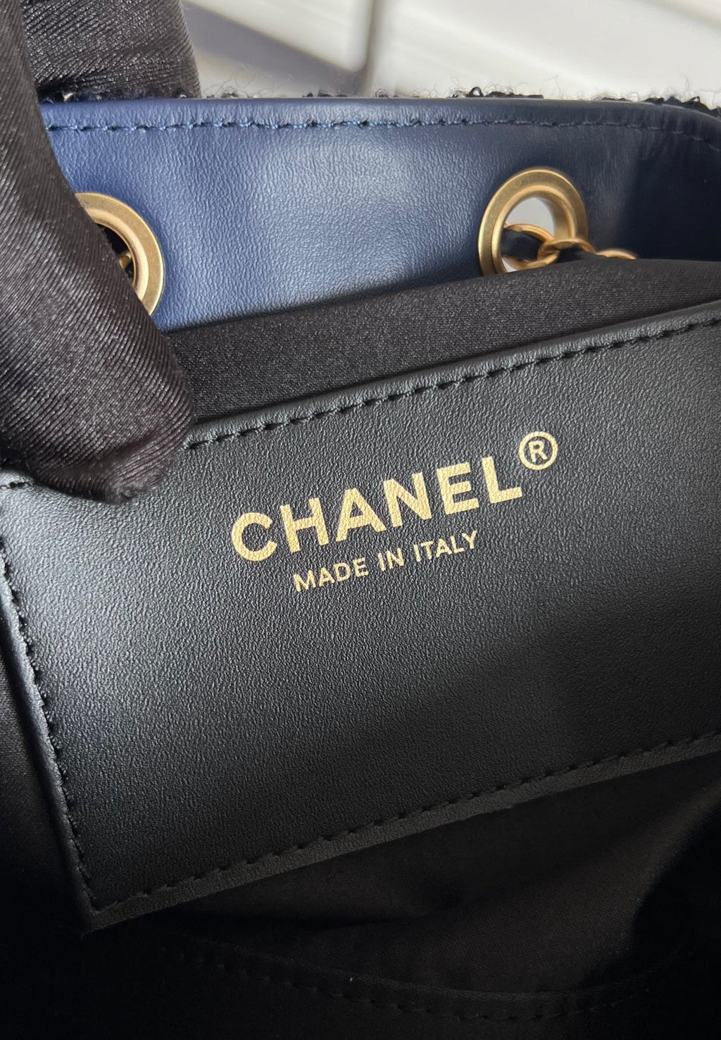 CHANEL 25S HOBO BAG 30 IN NAVY BLUE TWEED WITH GOLD HARDWARE