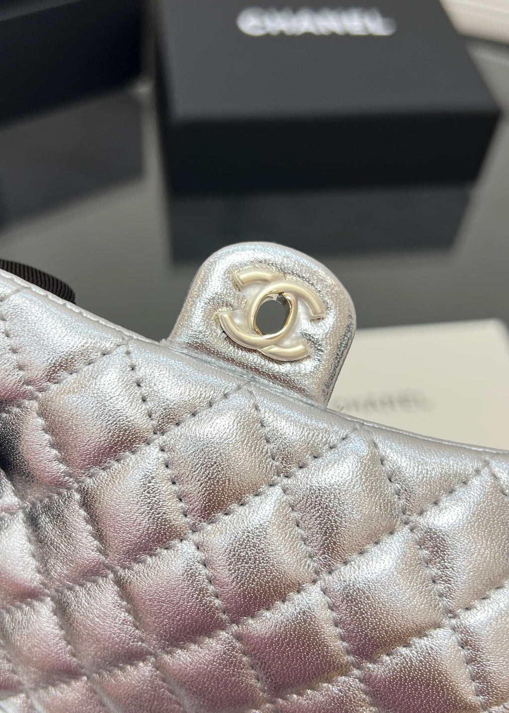 CHANEL 25S FLAP CHARM BAG 13 IN SILVER METALLIC LAMBSKIN