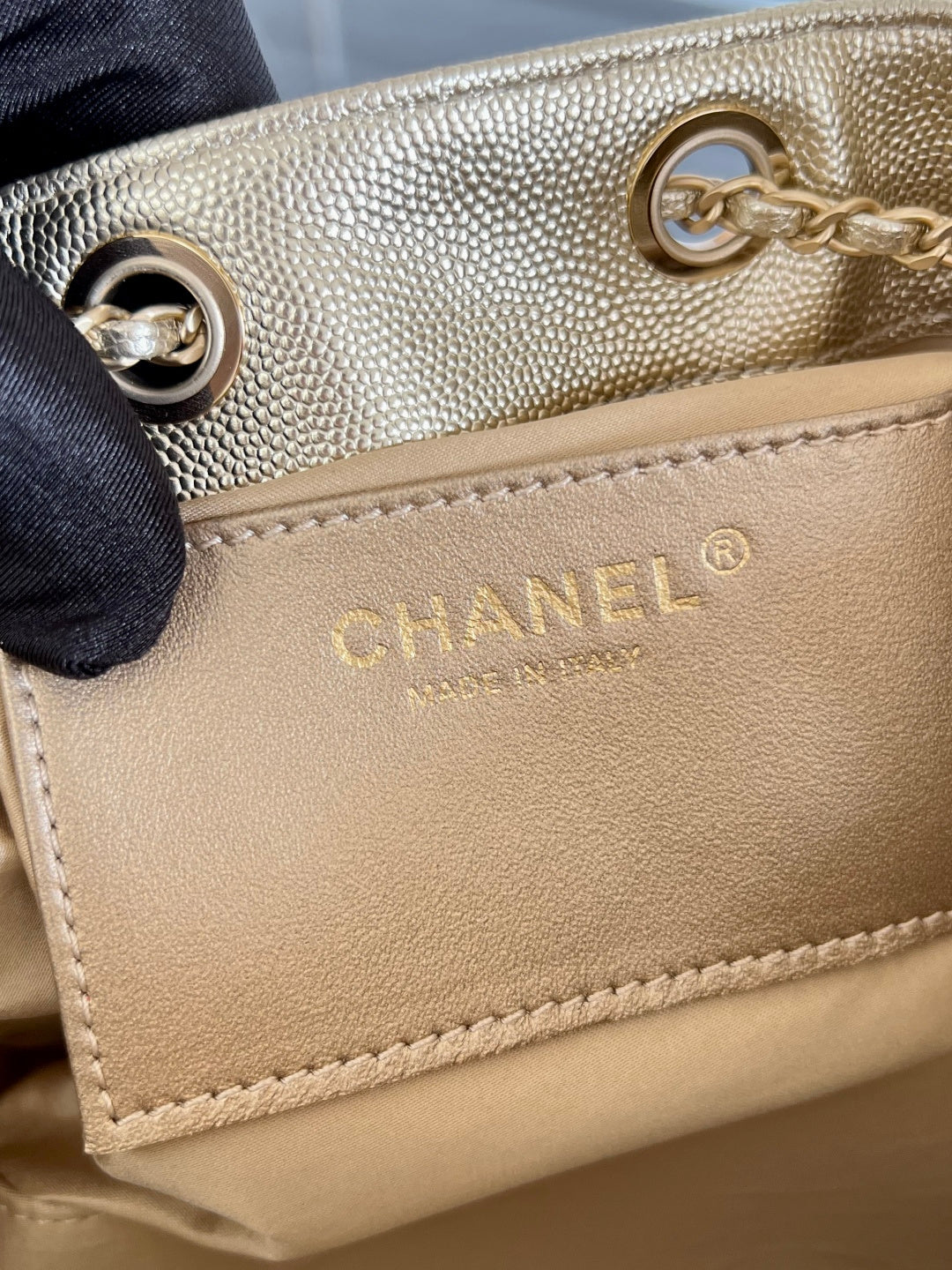 CHANEL 25S HOBO BAG 30 IN LIGHT GOLD METALLIC CAVIAR