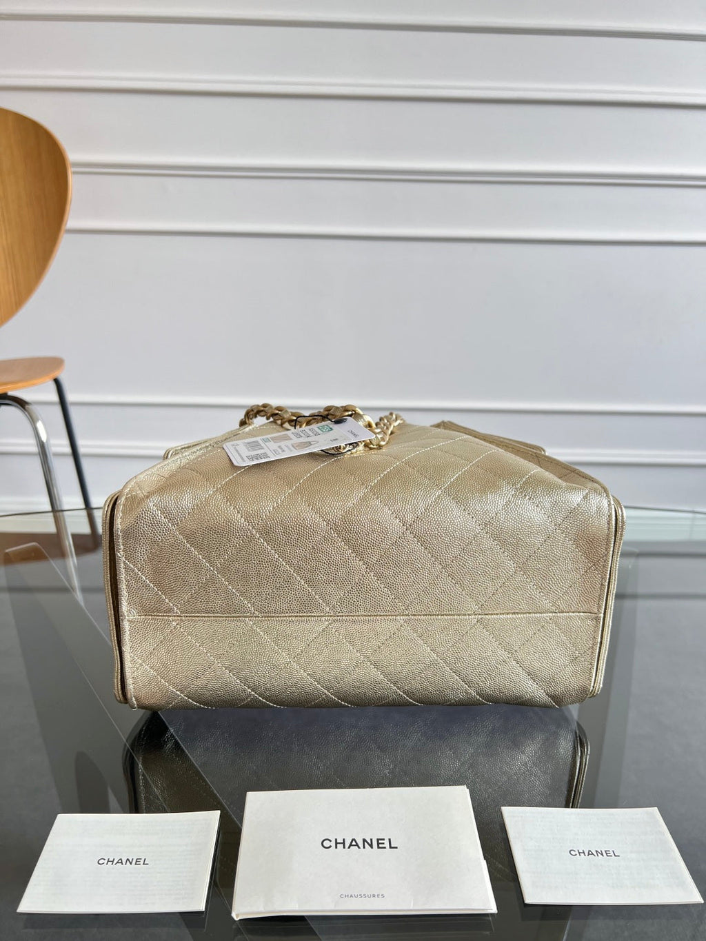 CHANEL 25S HOBO BAG 30 IN LIGHT GOLD METALLIC CAVIAR