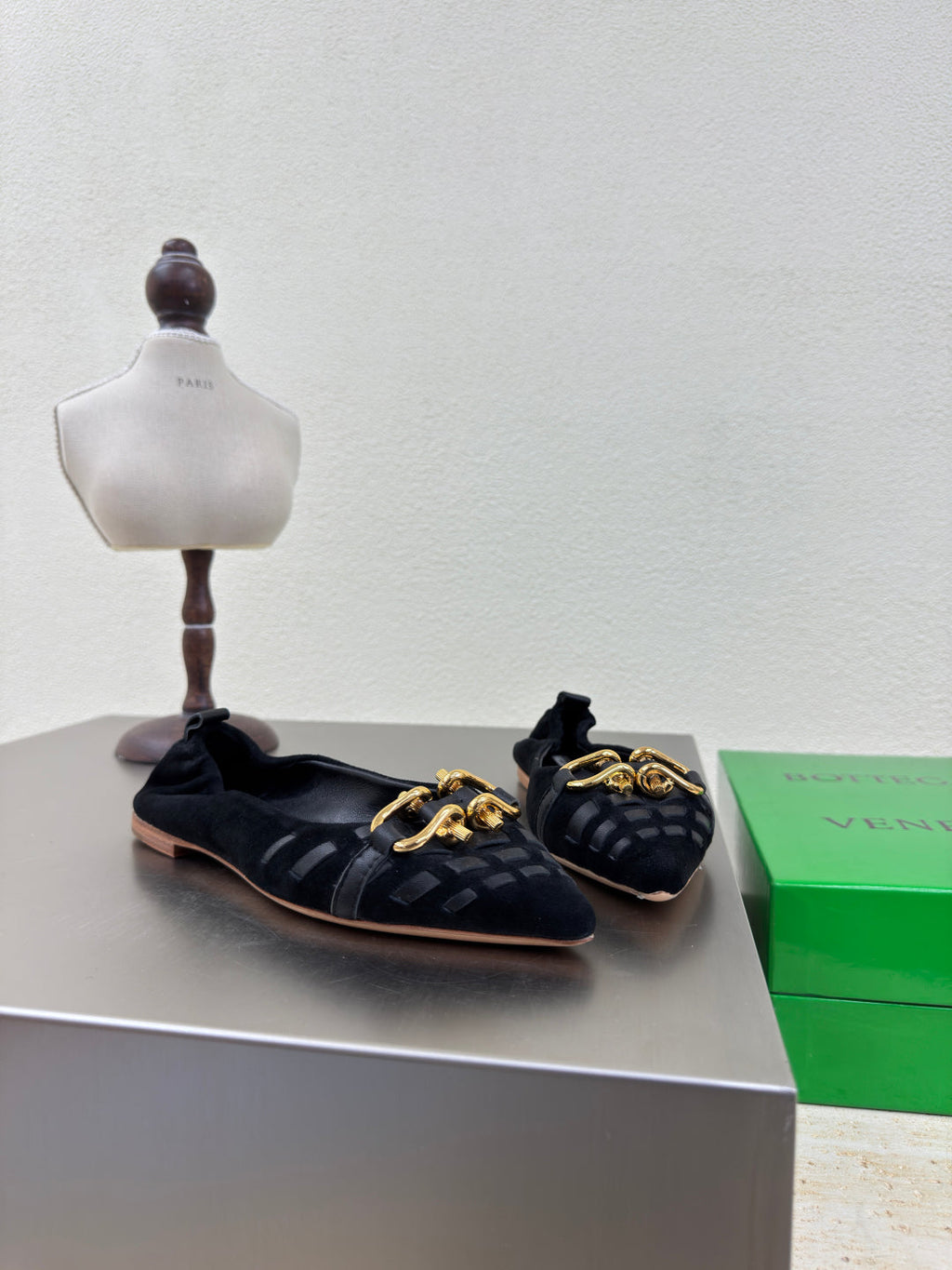 BALLET FLAT IN BLACK SUEDE