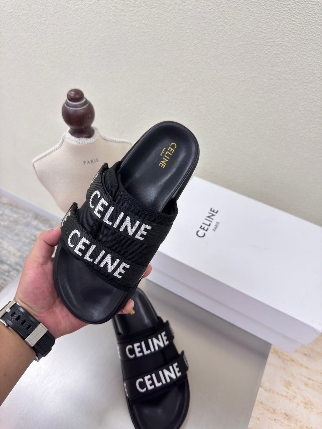 CELINE 25S FLAT SANDALS ARC DE TRIOMPHE IN BLACK CALFSKIN AND CANVAS