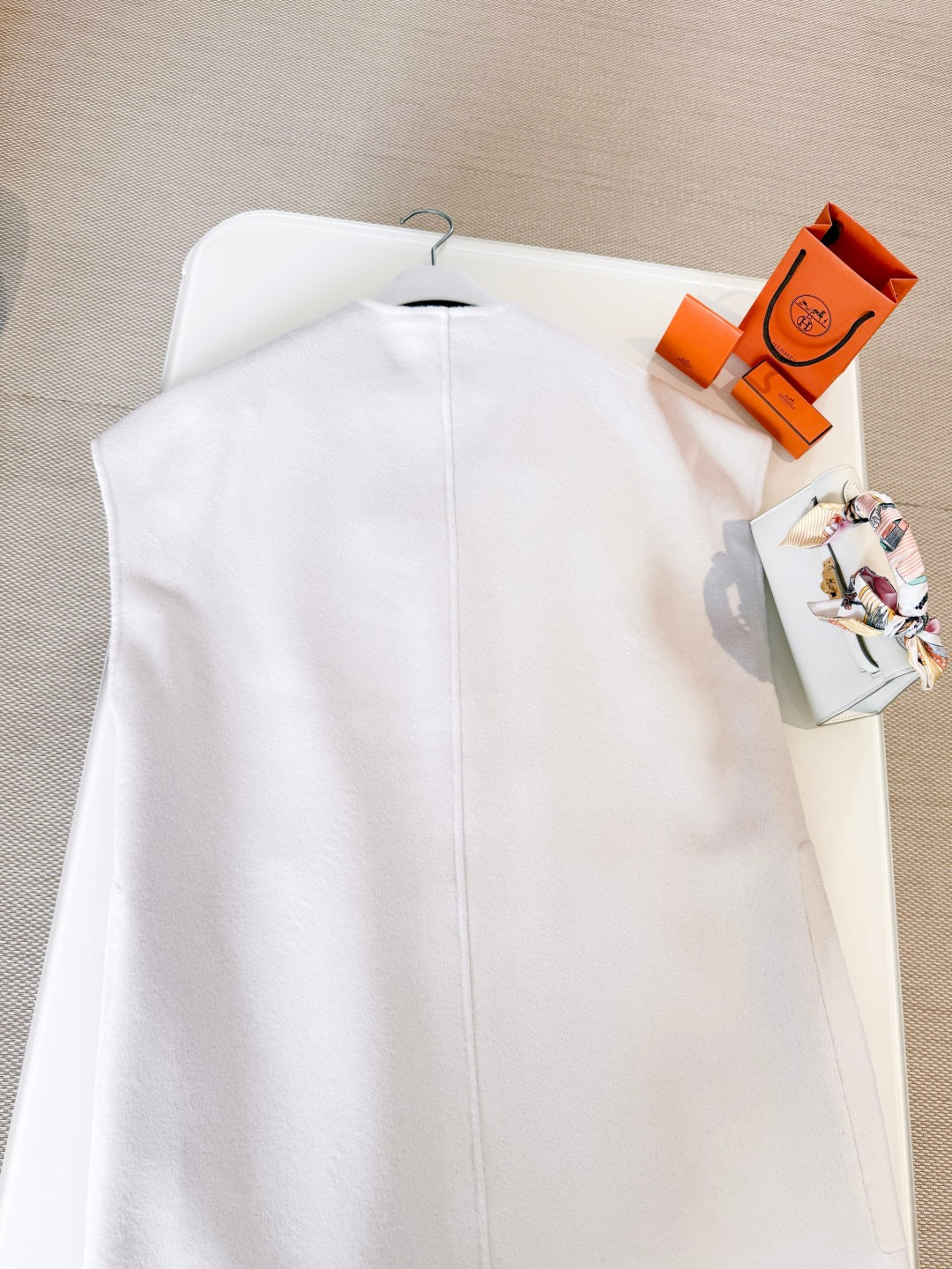 HERMES 25S REVERSIBLE SLEEVELESS COAT 258