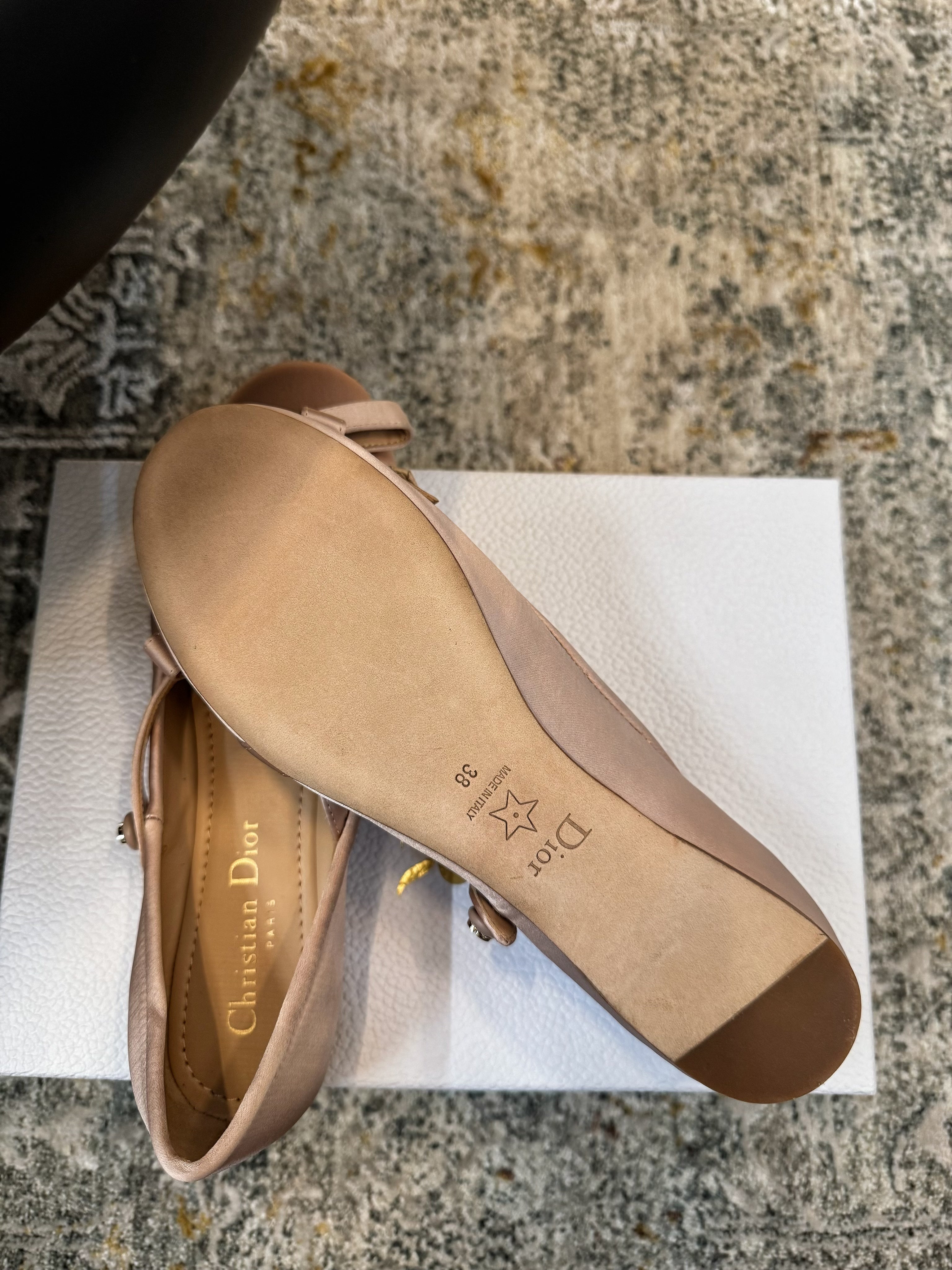 DIOR 25S LOVELY‑D BALLET FLAT 10MM IN NUDE SATIN