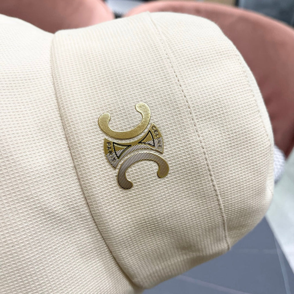 BUCKET HAT MODEL 650289 IN WHITE FABRIC