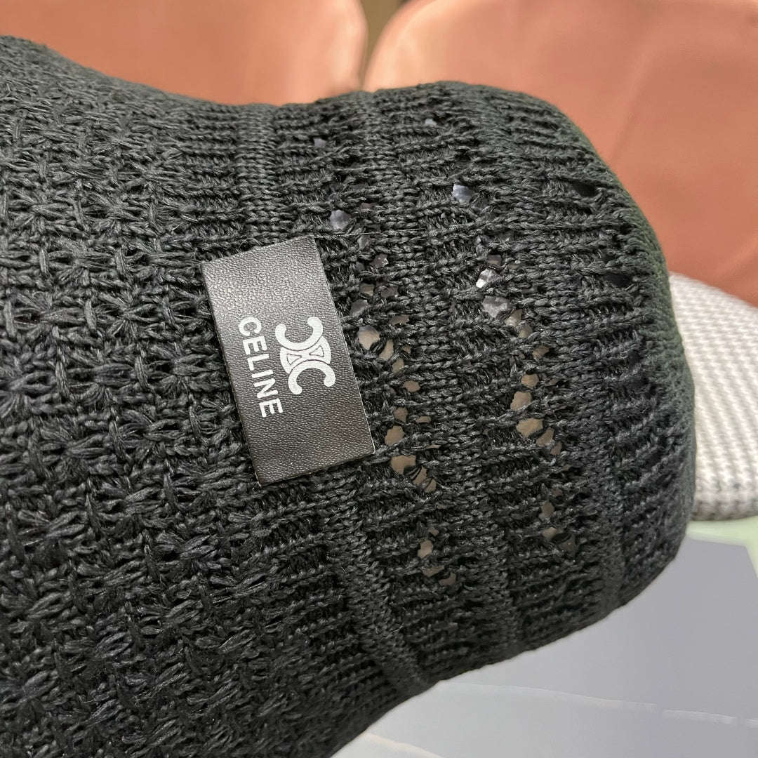 BUCKET HAT MODEL 651870 IN BLACK CROCHET