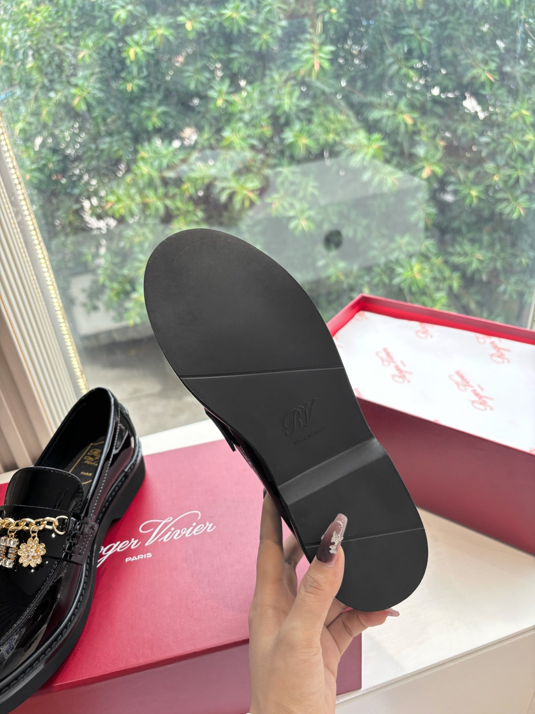 ROGER VIVIER 25S RANGERS CHAIN LOAFER IN BLACK GLOSSY CALFSKIN