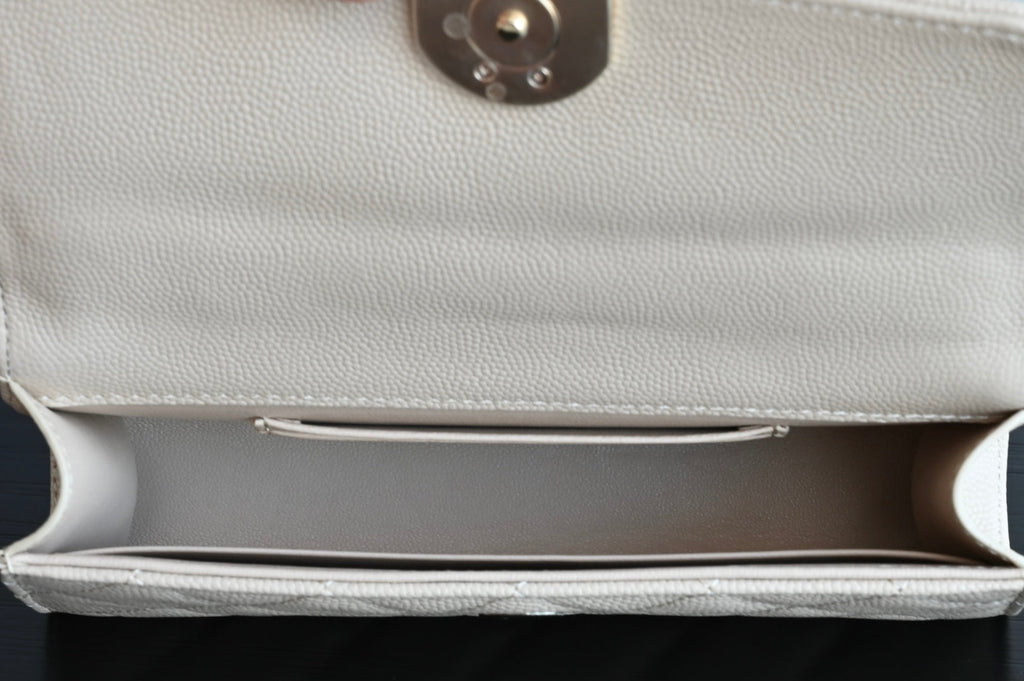 CHANEL 25S KELLY 18 CM IN BEIGE LAMBSKIN