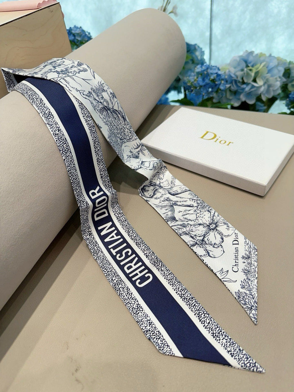 DIOR TWILLY 100 CM IN SILK 714372