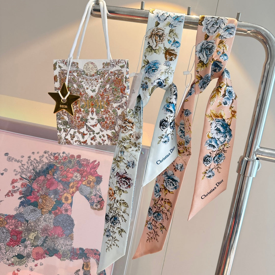 DIOR TWILLY 100 CM IN SILK 714390