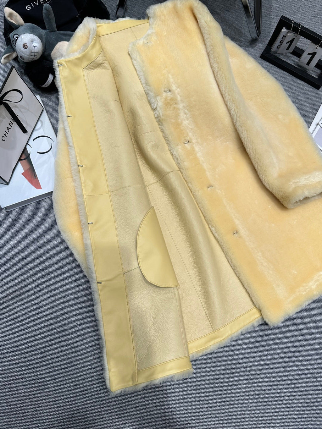 CHANEL 25S SHEEP FUR COAT 504