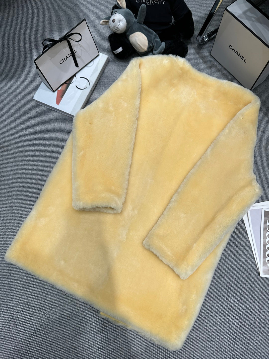 CHANEL 25S SHEEP FUR COAT 504