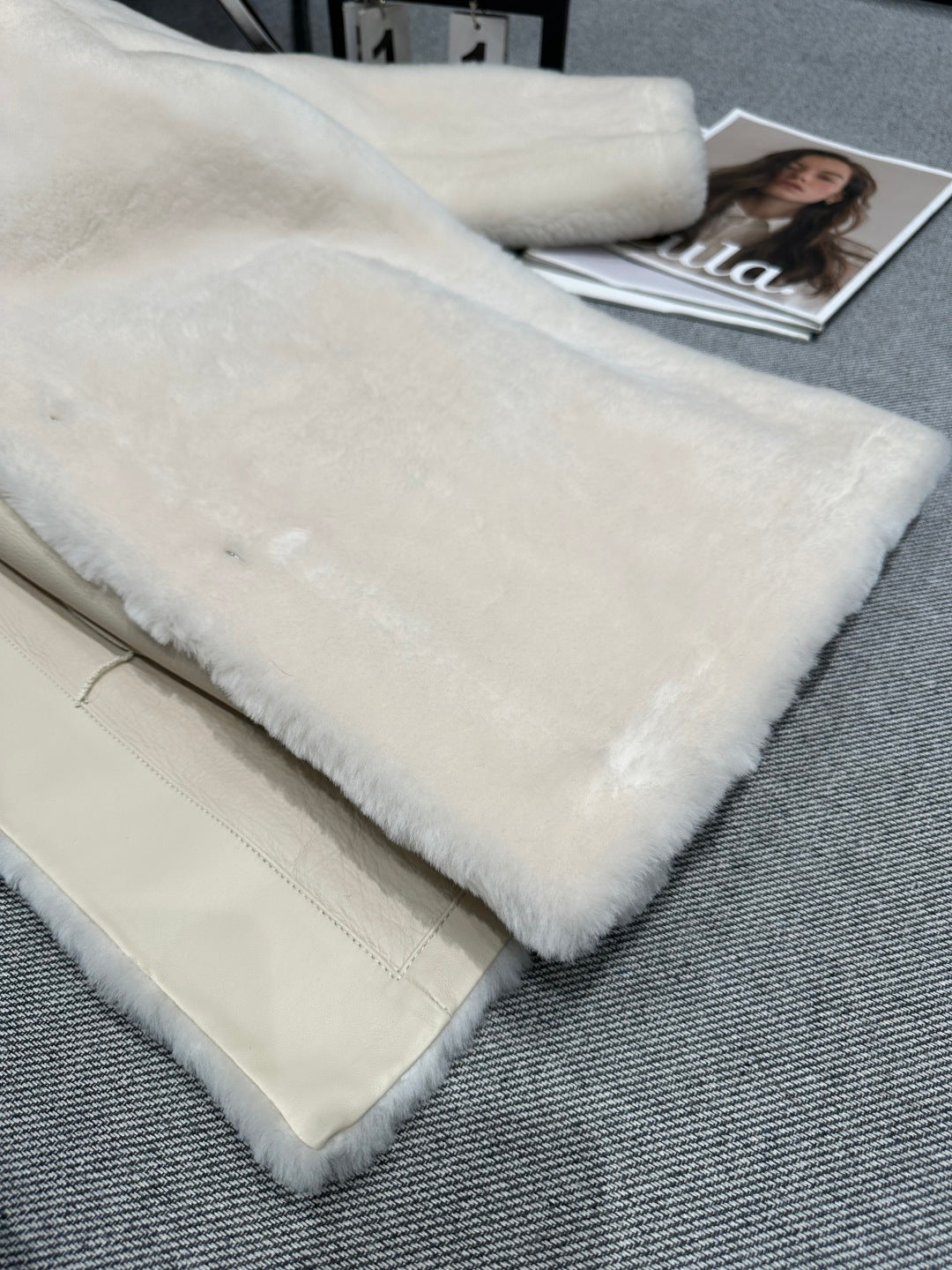 CHANEL 25S SHEEP FUR COAT 506