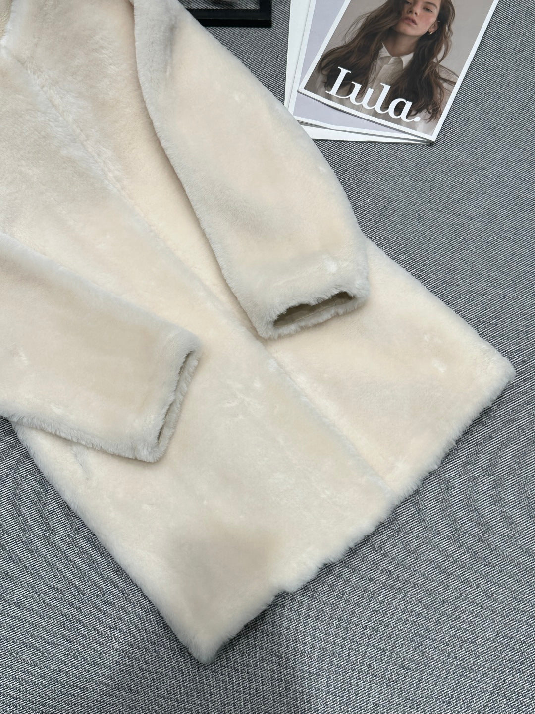 CHANEL 25S SHEEP FUR COAT 506