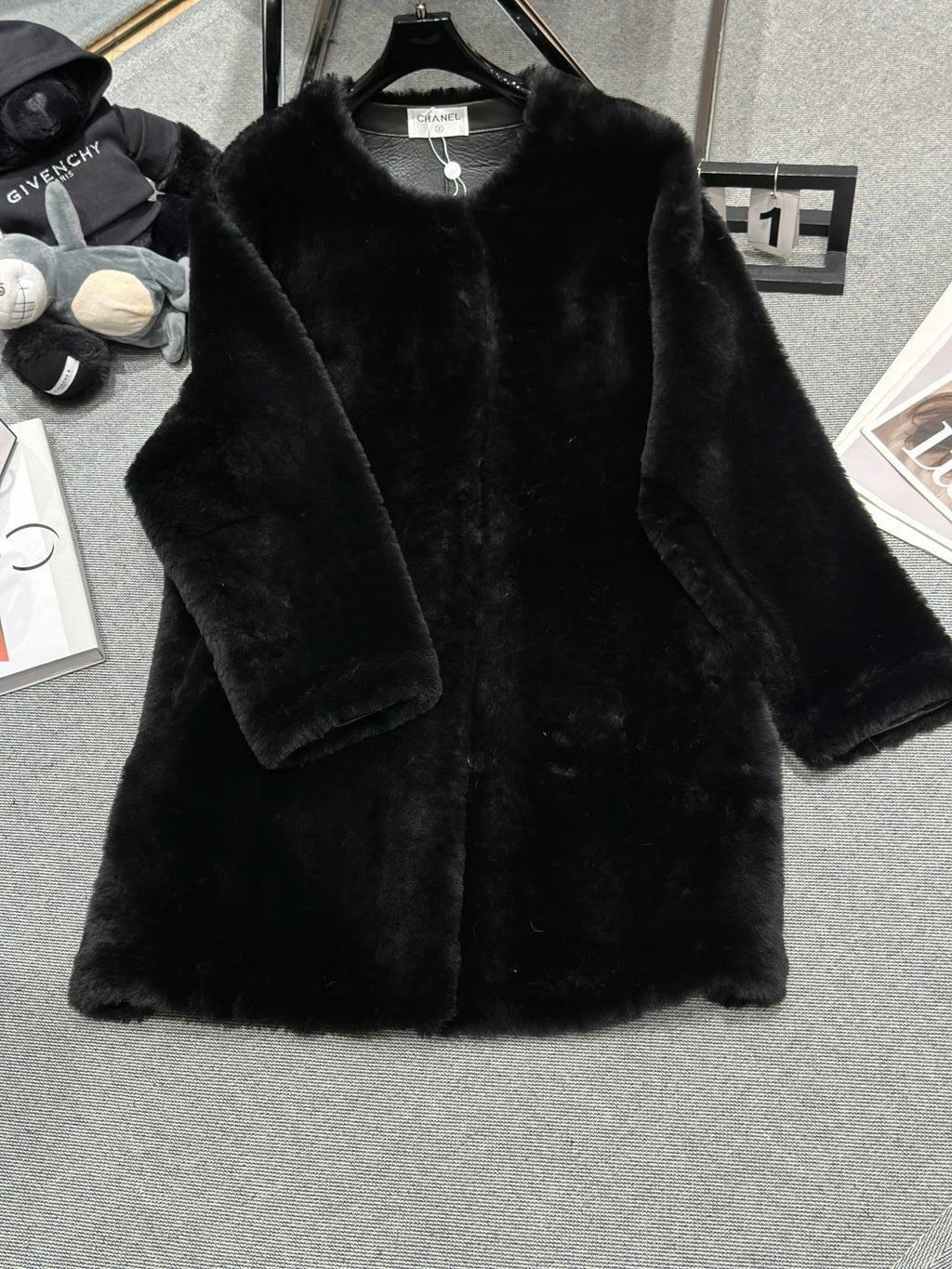 CHANEL 25S SHEEP FUR COAT 505